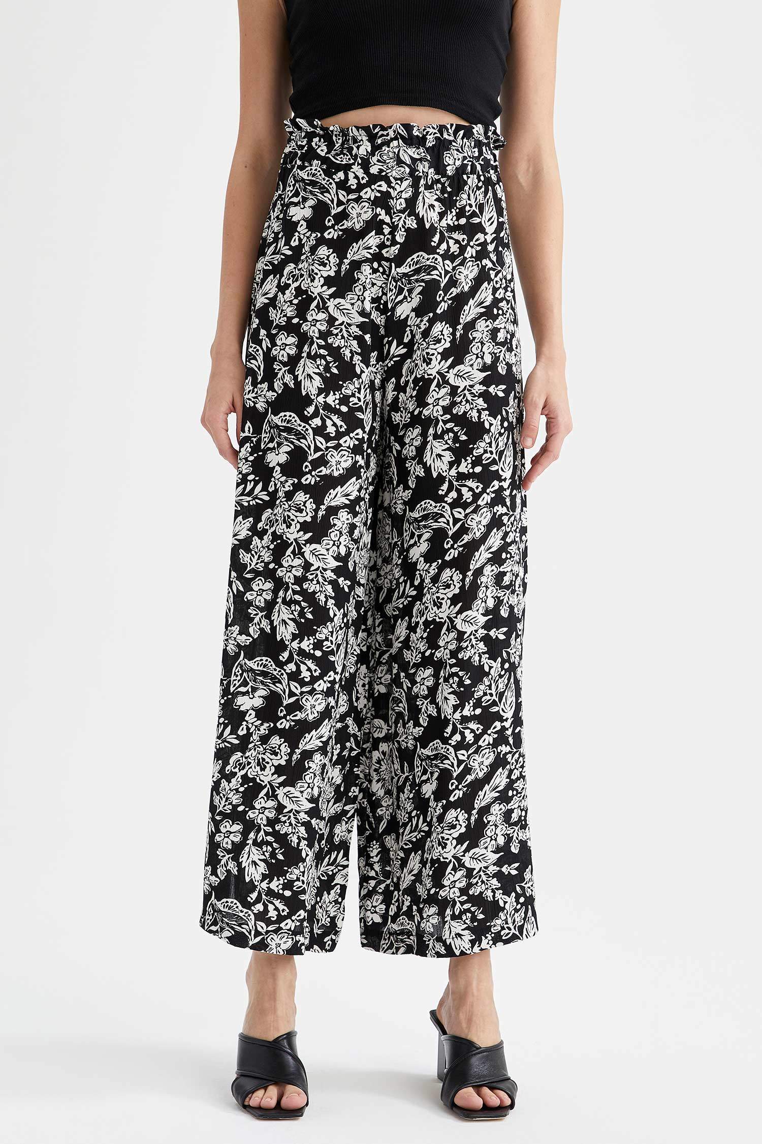 Black WOMAN Patterned High Waisted Palazzo Trousers 2045448 | DeFacto