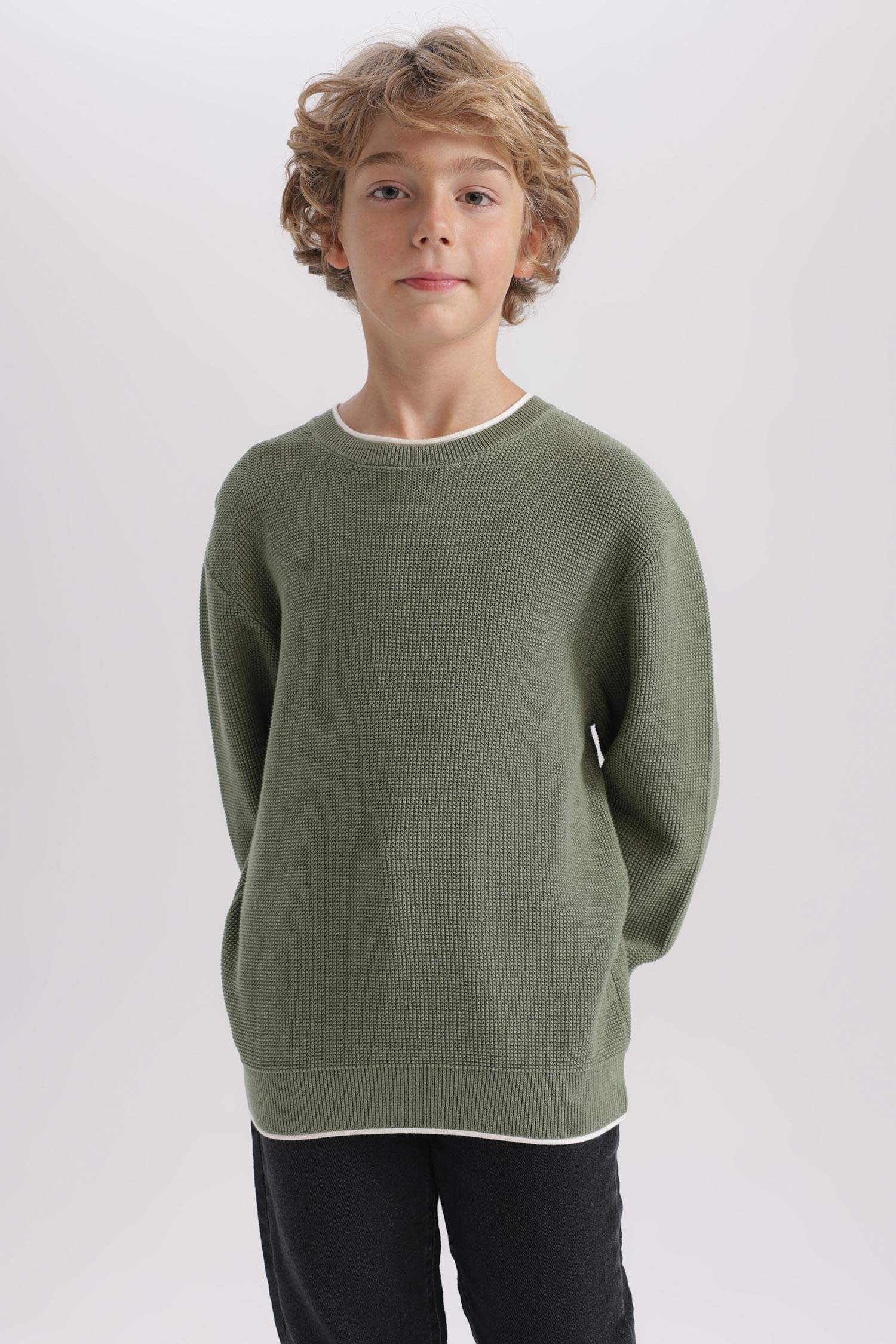 بلوفر تريكو اولادي قطن قصة عادية برقبة مستديرة