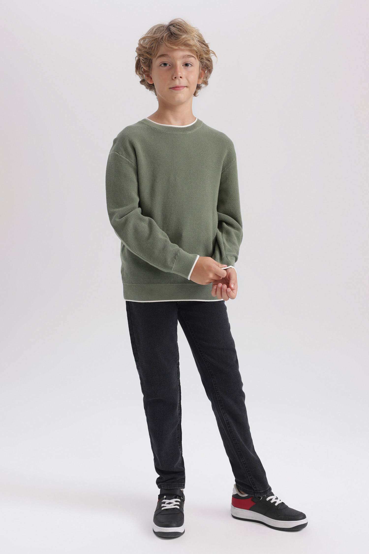 بلوفر تريكو اولادي قطن قصة عادية برقبة مستديرة