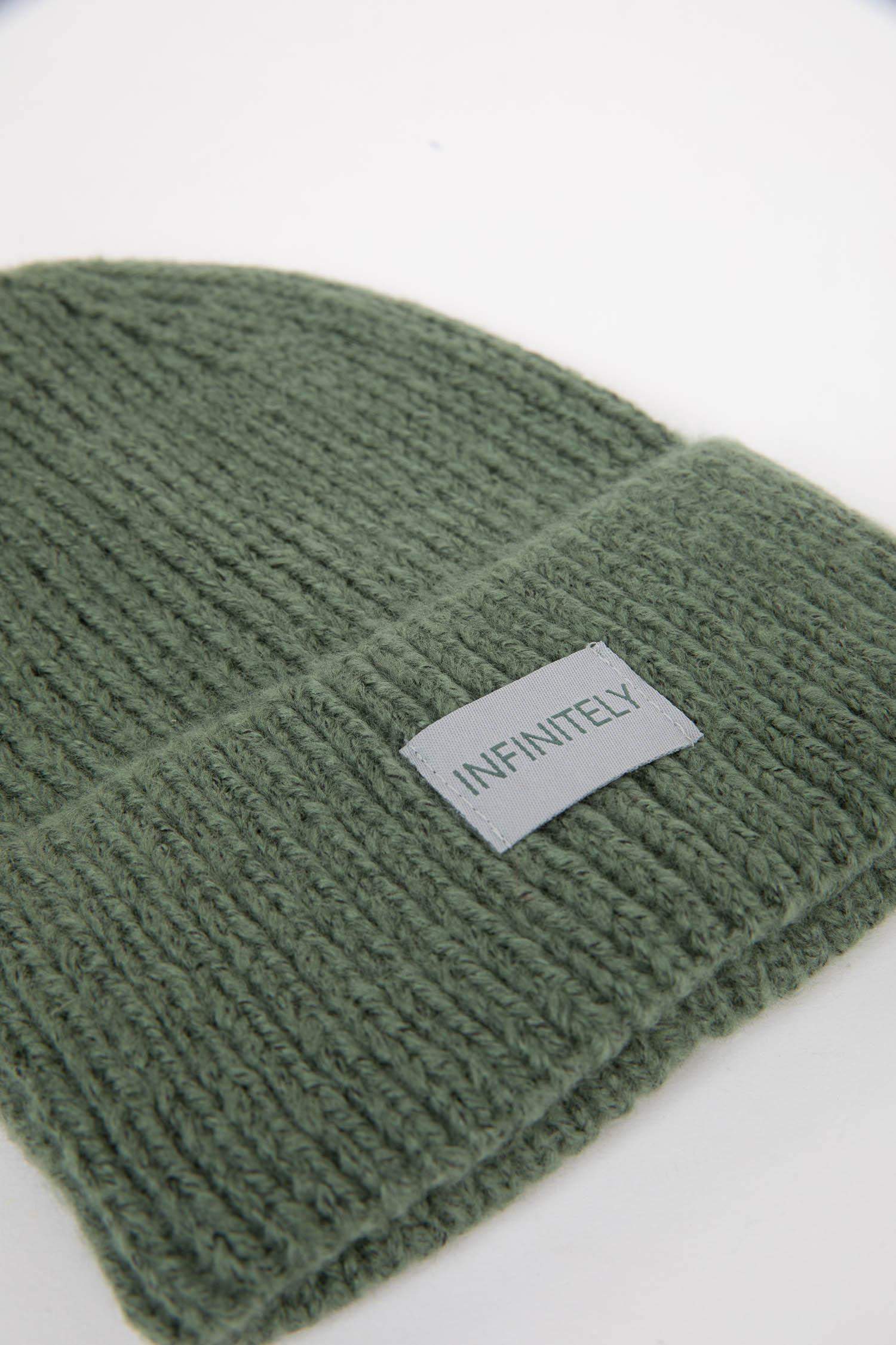 Erkek Dokuma Etiketli Bere