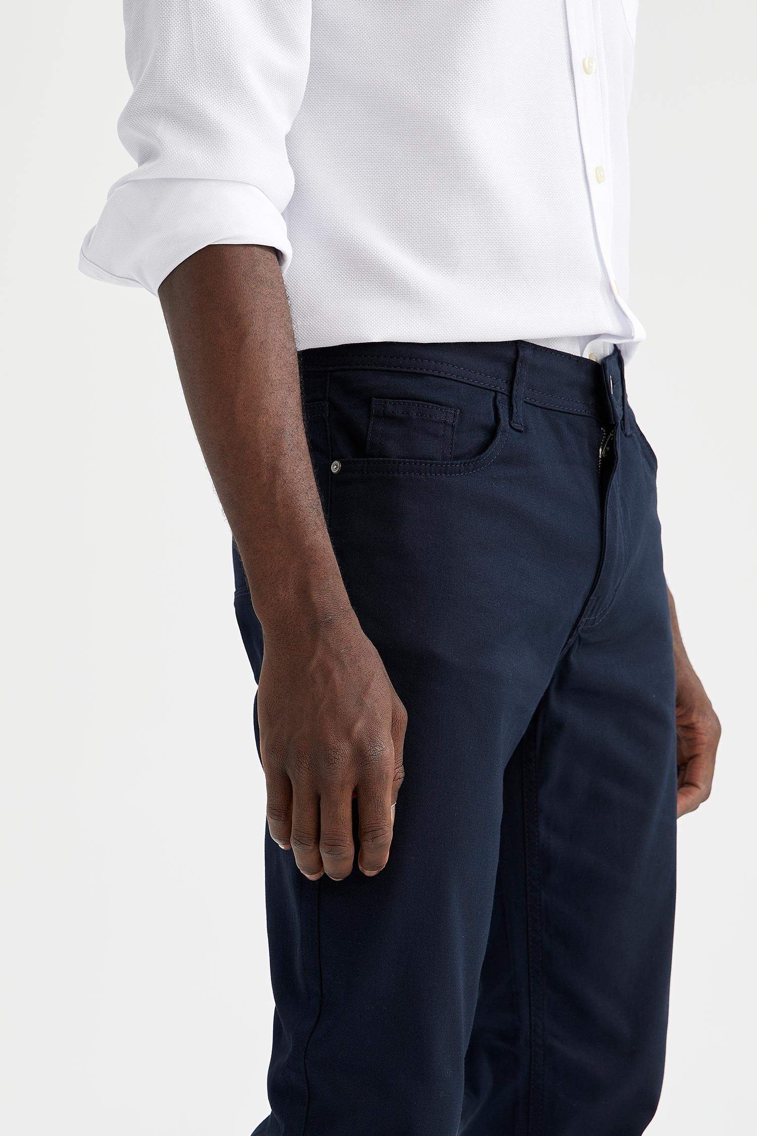 Defacto Regular Fit Basic Chino Pantolon. 4