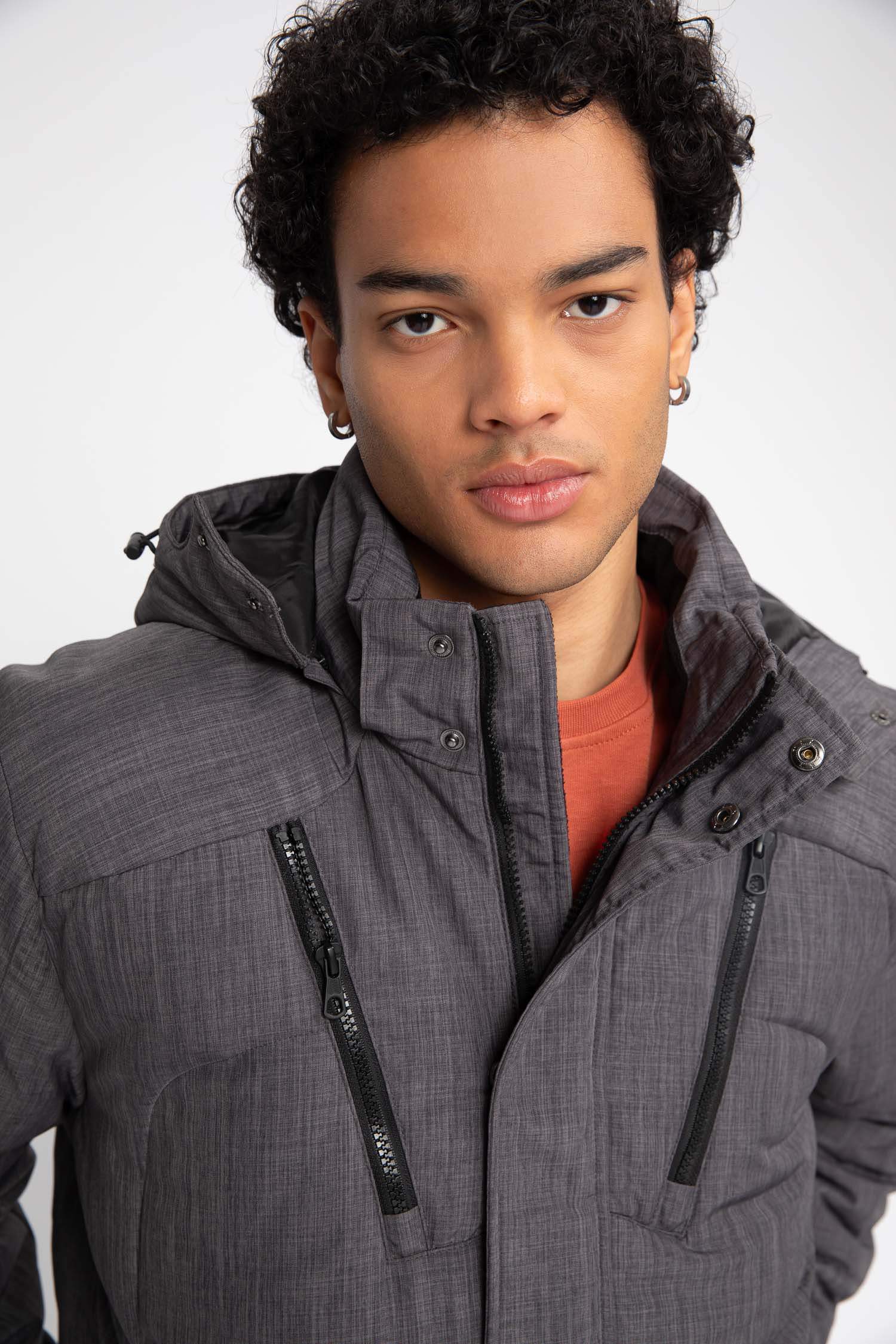 جاكيت بامب سليم فيت بكابيشون ببطانة صوفية وتر برووف