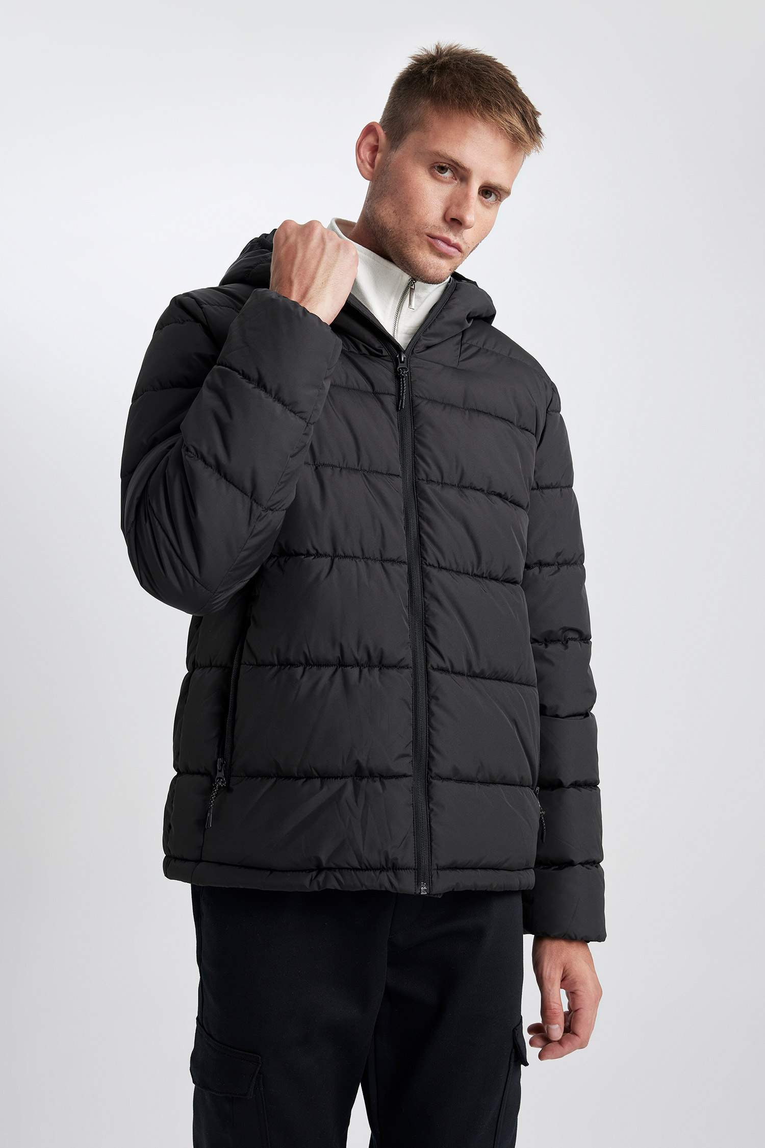 Su Geçirmez Kapüşonlu Şişme Mont Fermuarlı Çift Cepli