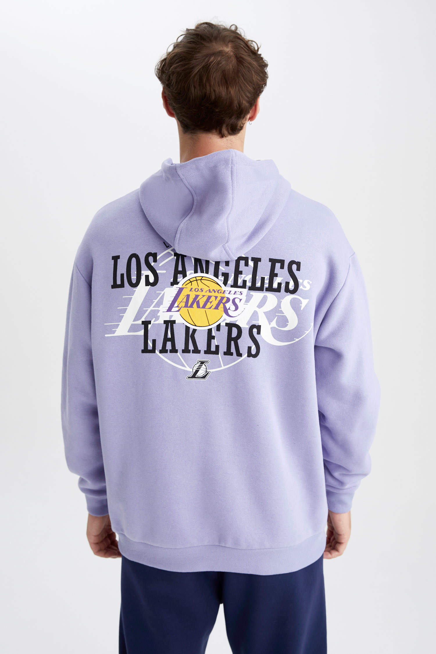 Defacto Fit NBA Los Angeles Lakers Kapüşonlu Sırt Baskılı Pamuklu Sweatshirt. 8