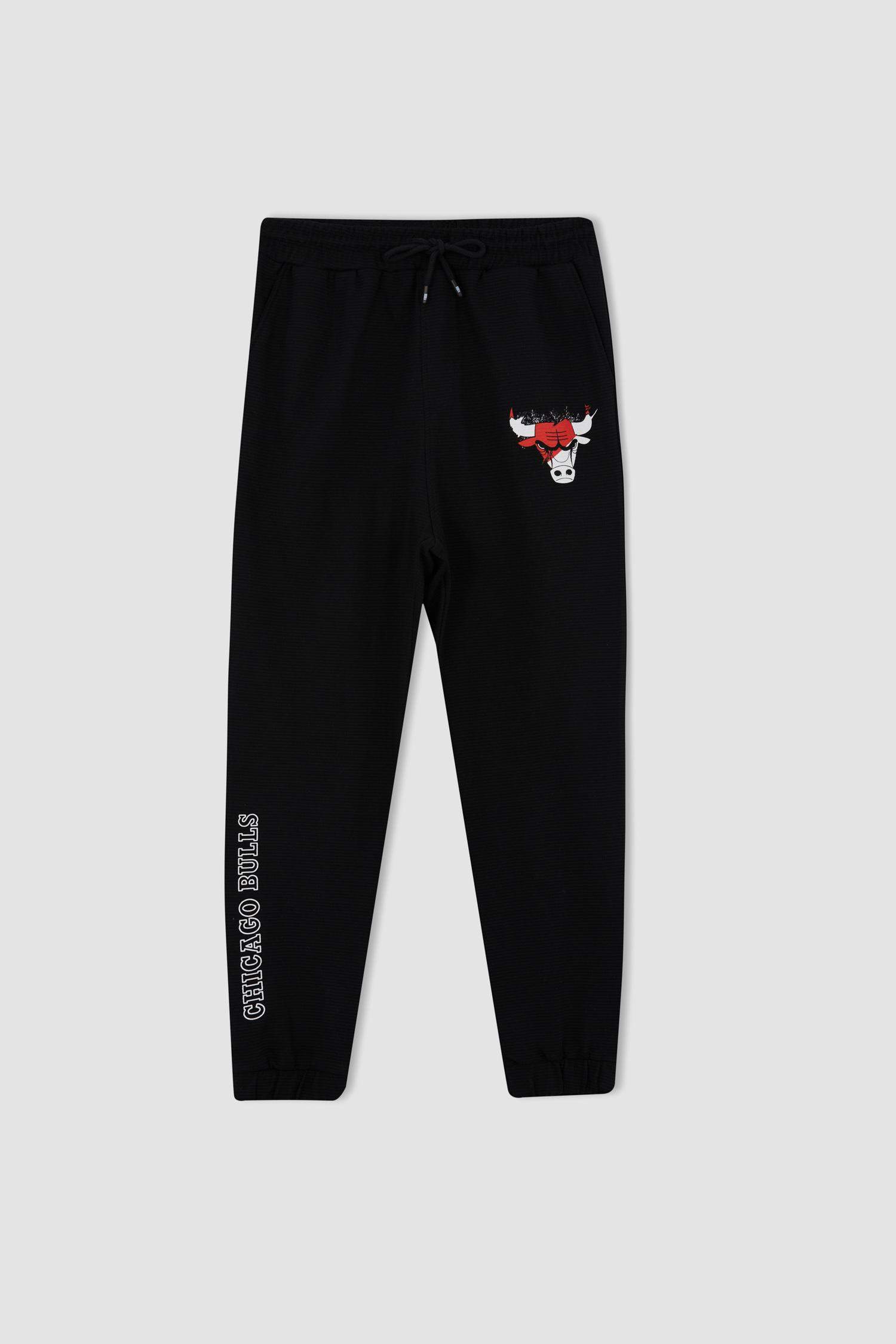 Black MAN NBA Licensed Oversize Fit Chicago Bulls Printed Jogger