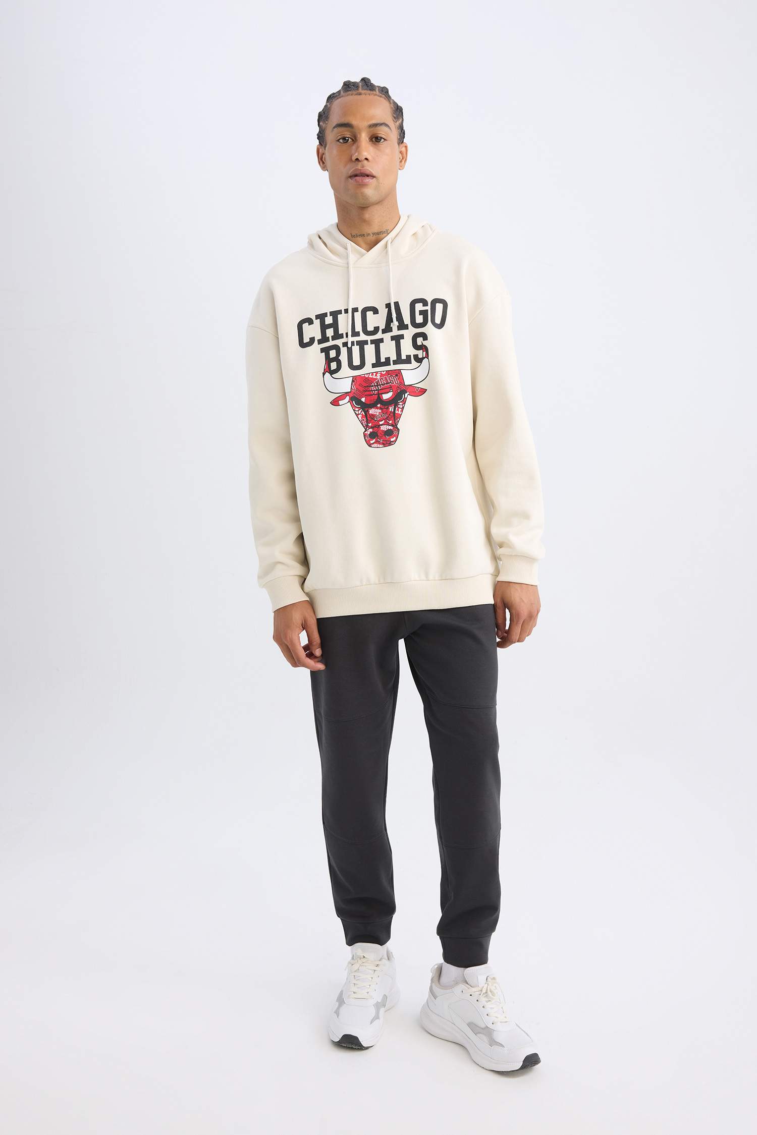 DeFactoFit NBA Chicago Bulls Boxy Fit Kapüşonlu Kalın Sweatshirt