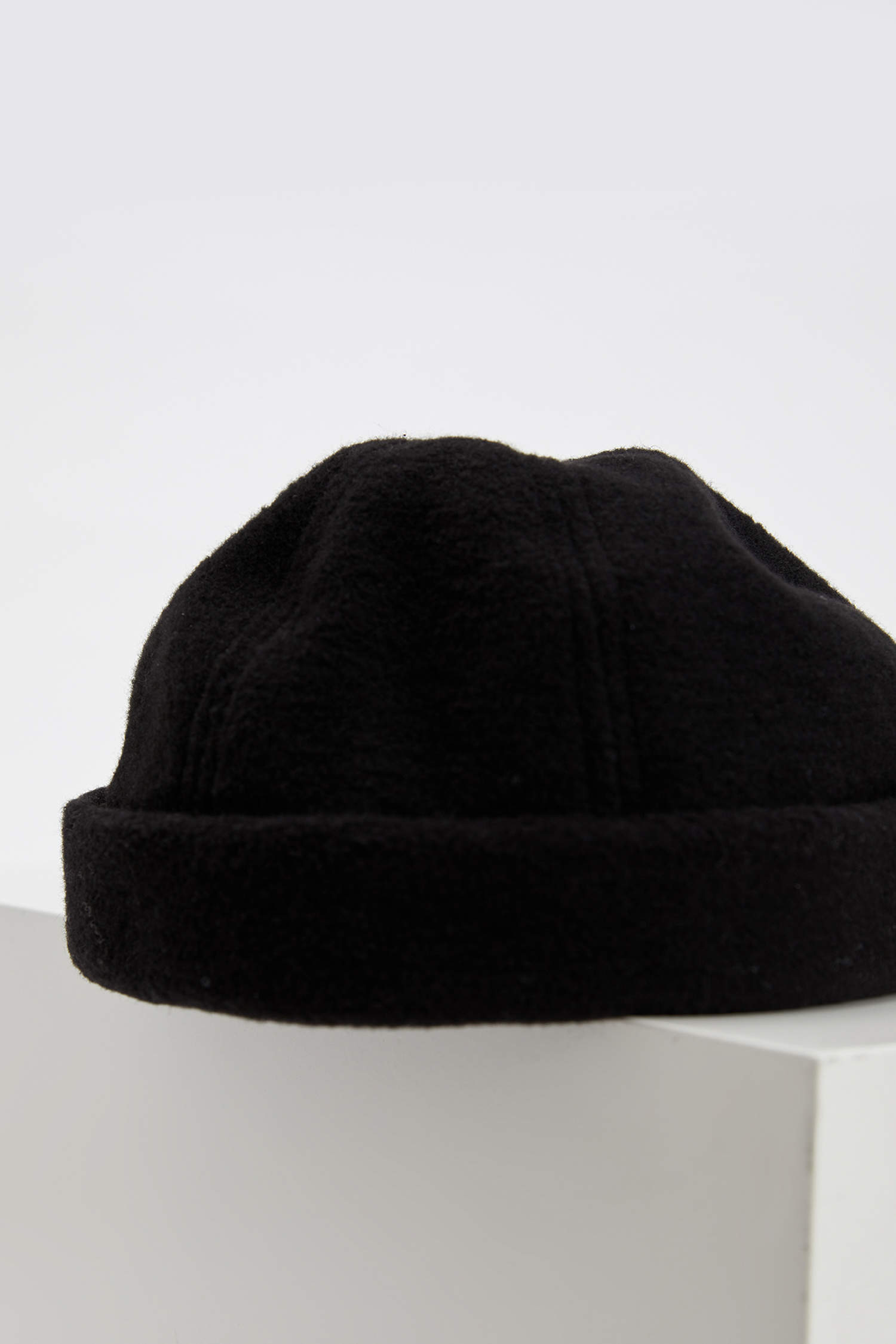 Defacto Erkek Kısa Fit Kışlık Şapka. 2