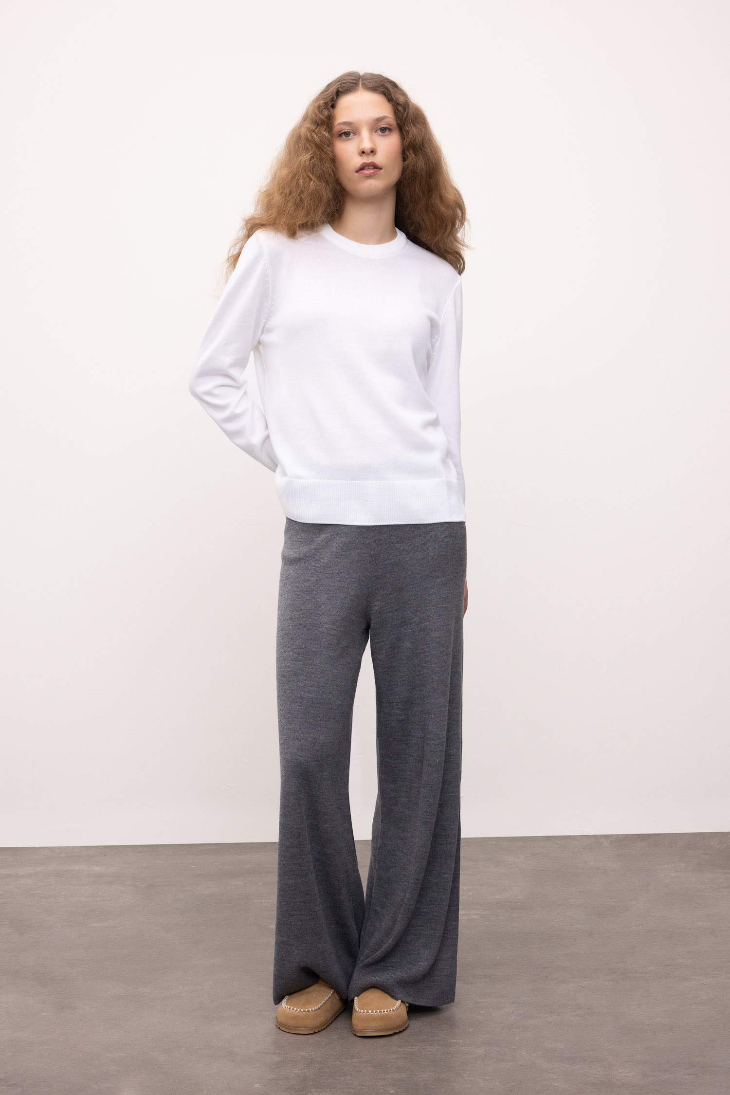 Relax Fit Wide Leg Basic Knitted Trousers