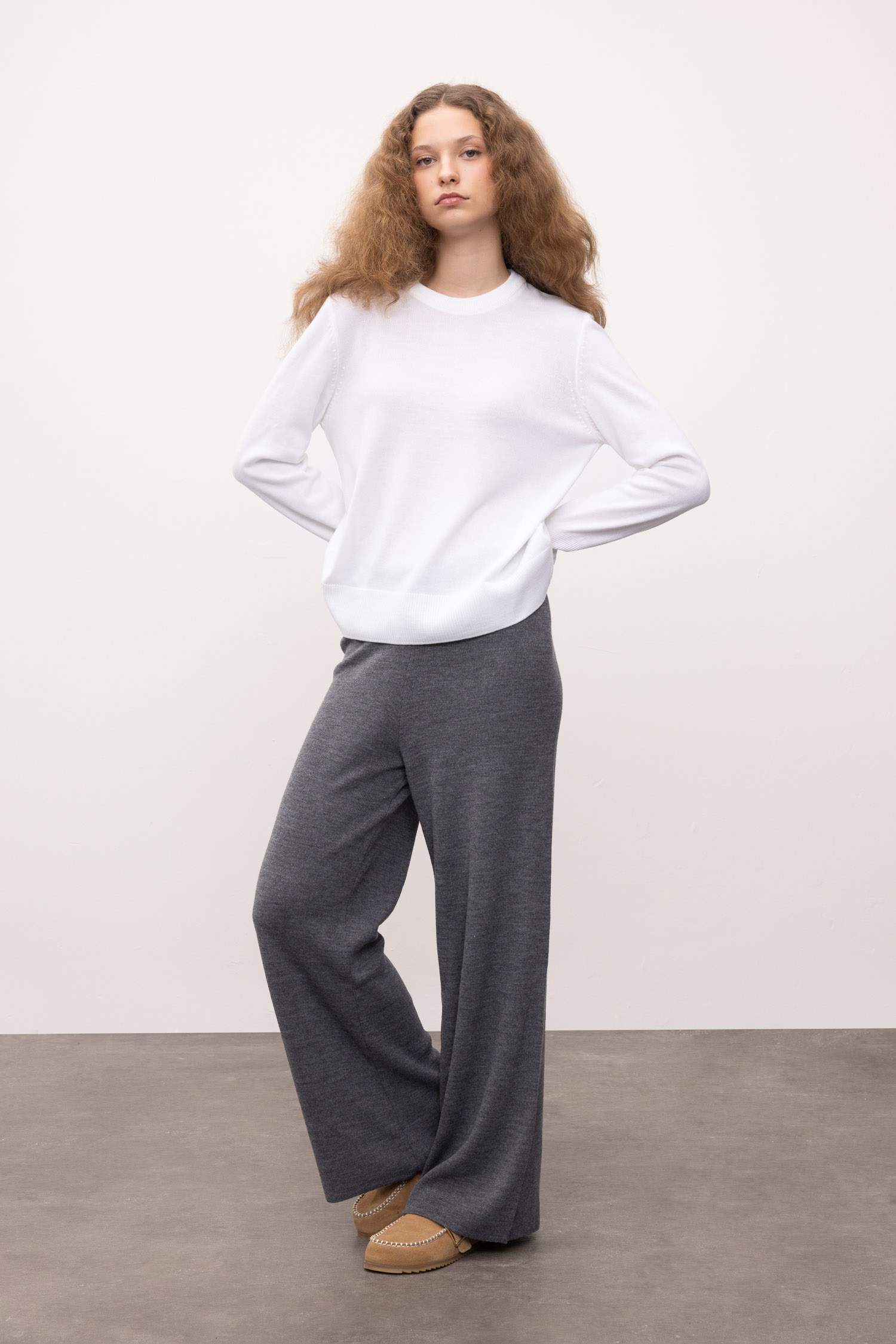 Relax Fit Wide Leg Basic Knitted Trousers