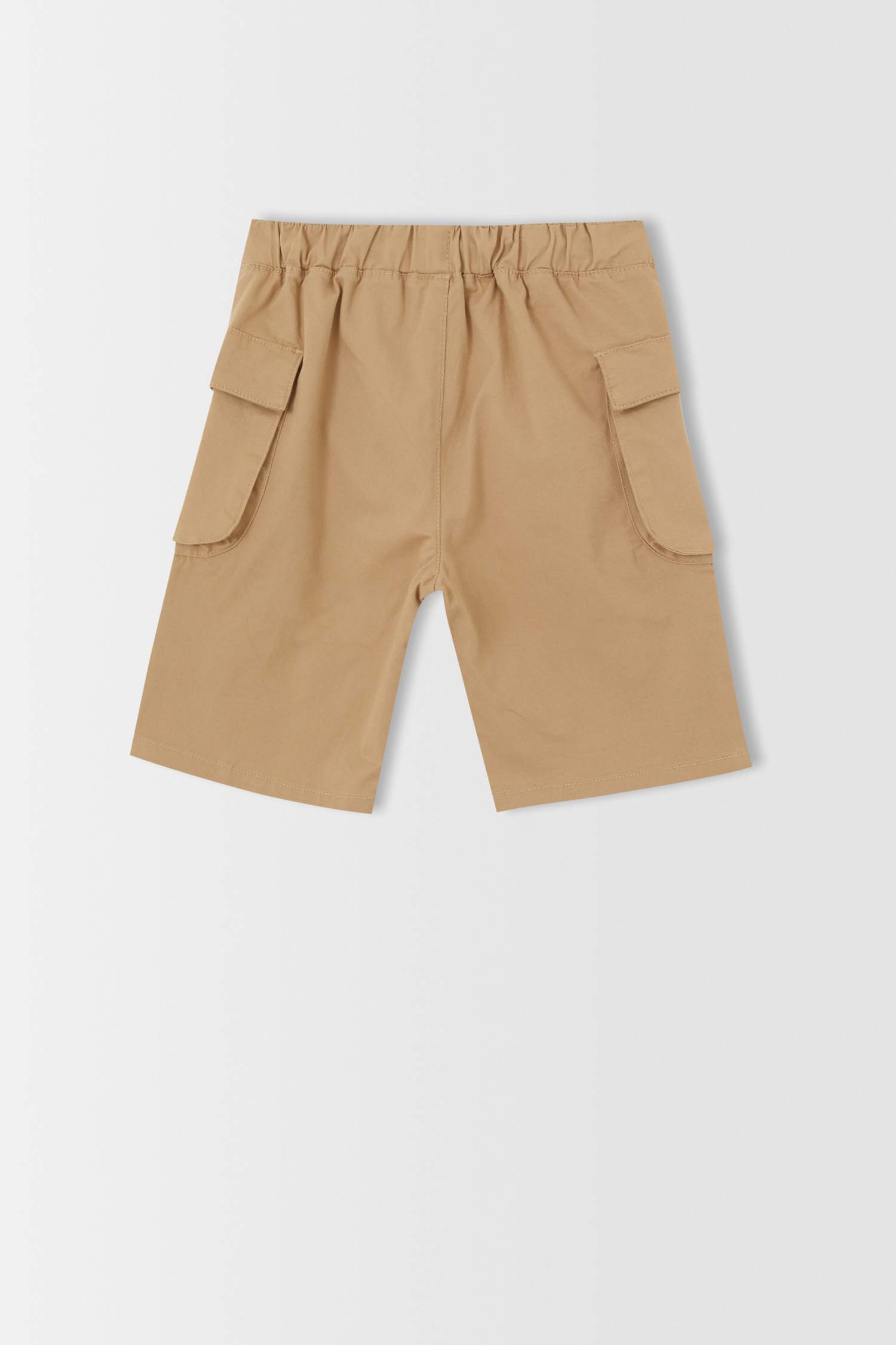 flexible cargo shorts