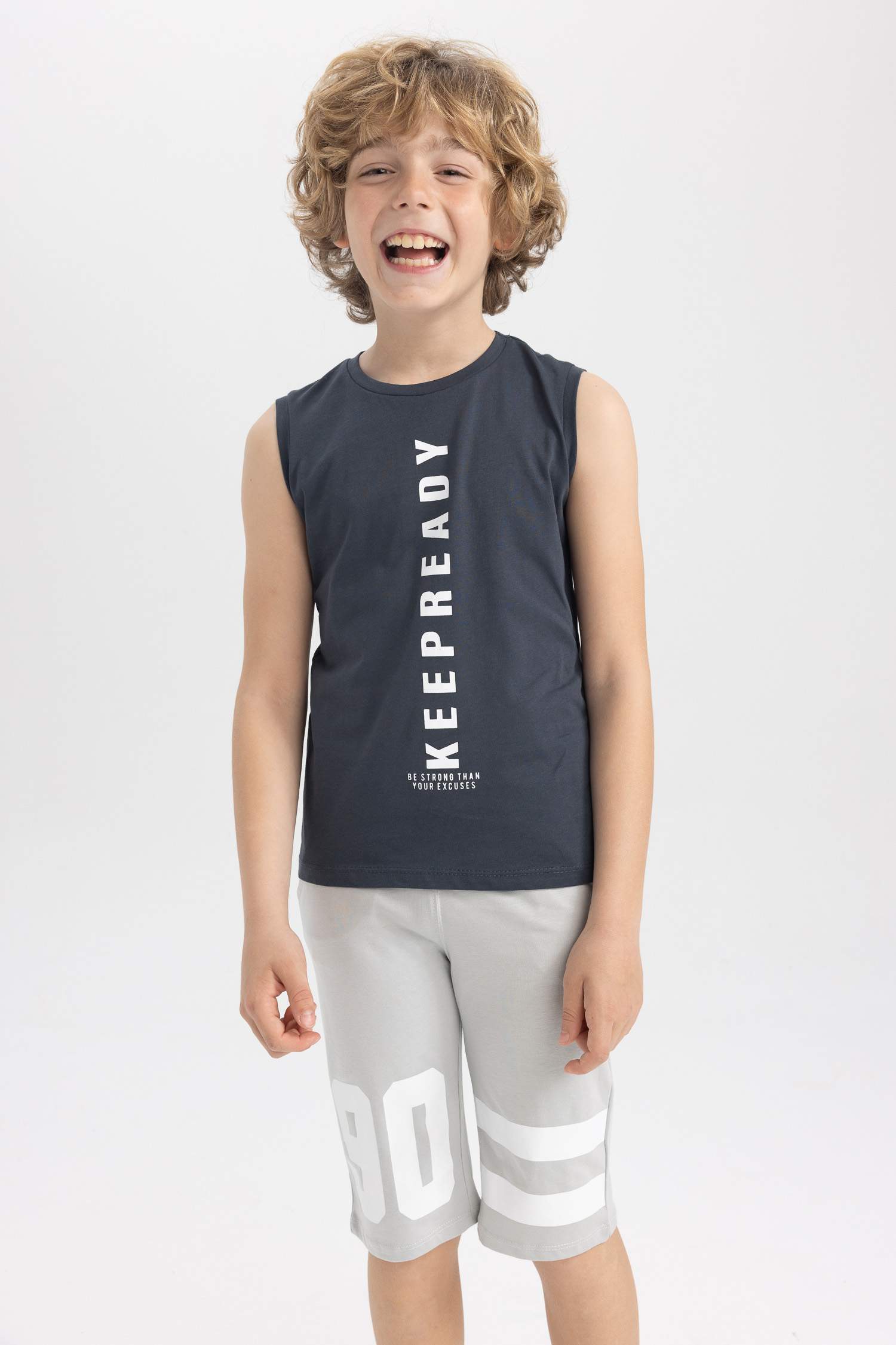 Майка стандартного кроя с принтом для мальчиков