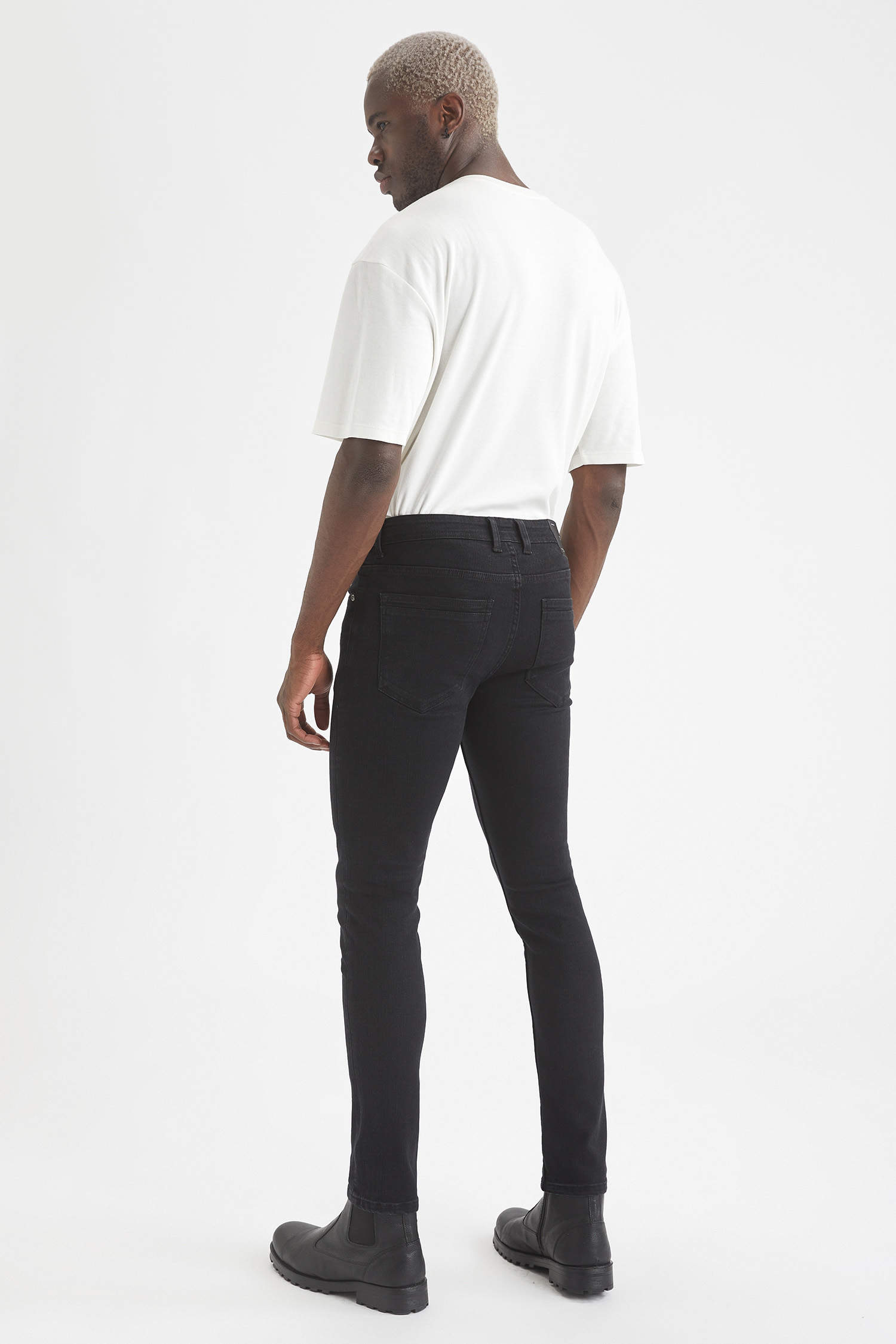 Black MAN man trousers 2045625 | DeFacto