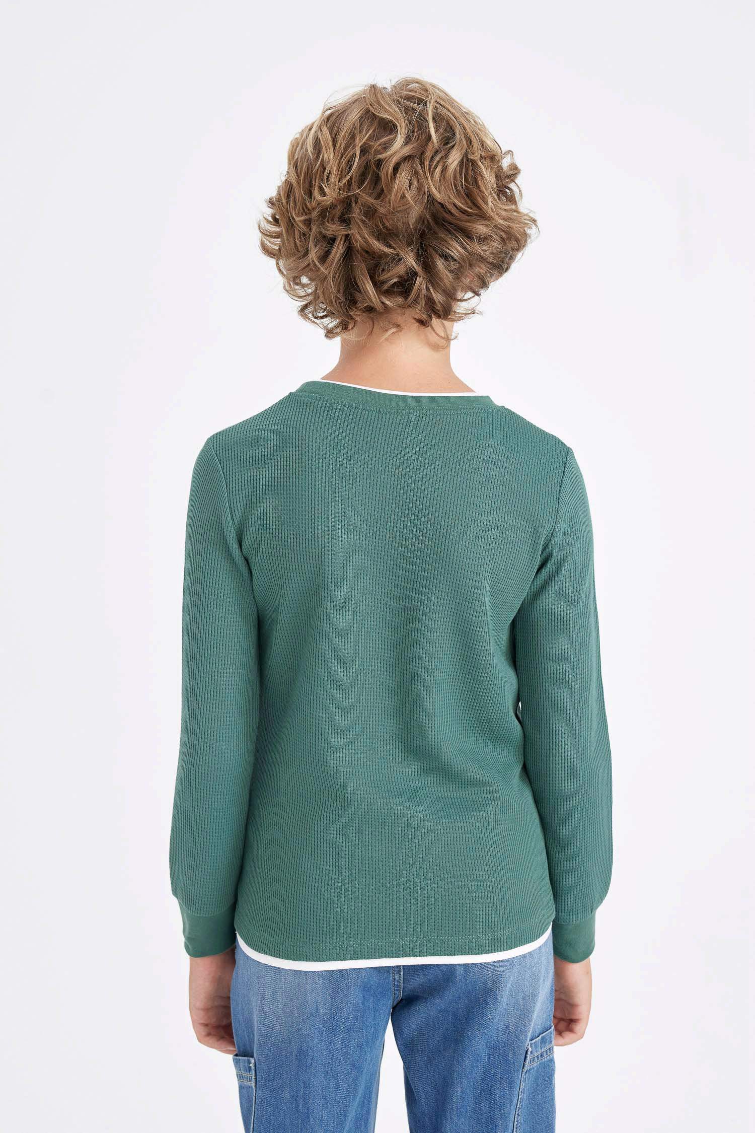 تيشيرت اولادي كم طويل قصة عادية برقبة مستديرة