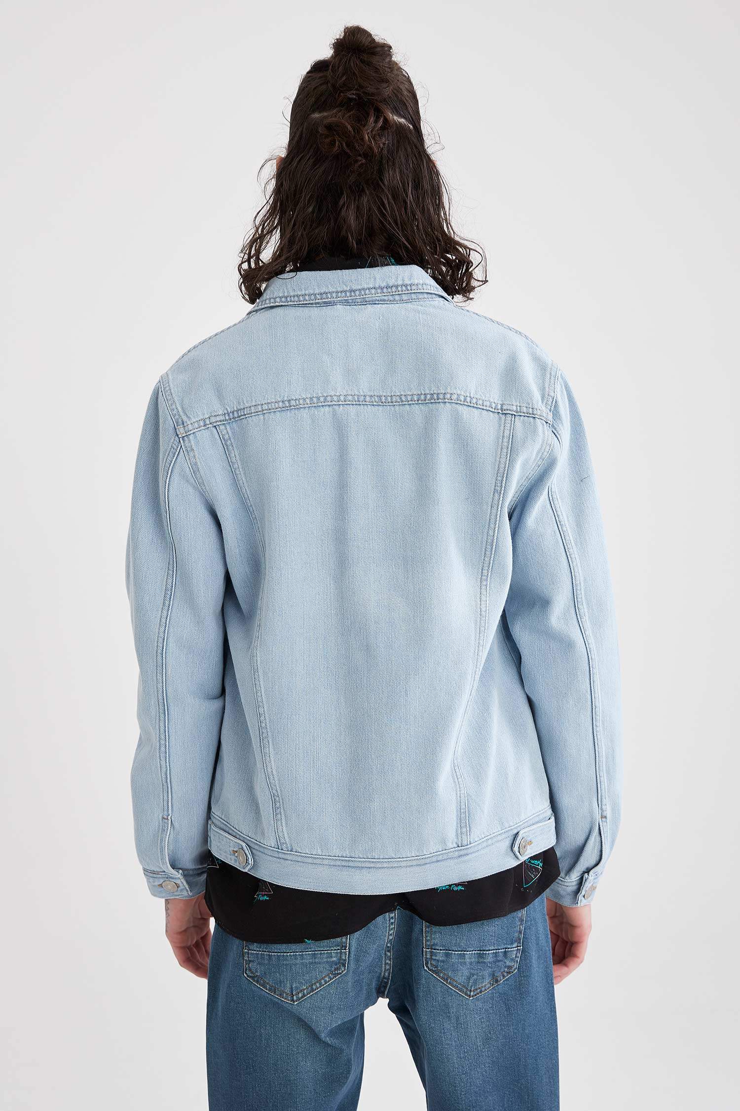 Defacto Slim Fit Yırtık Detaylı Jean Ceket. 4
