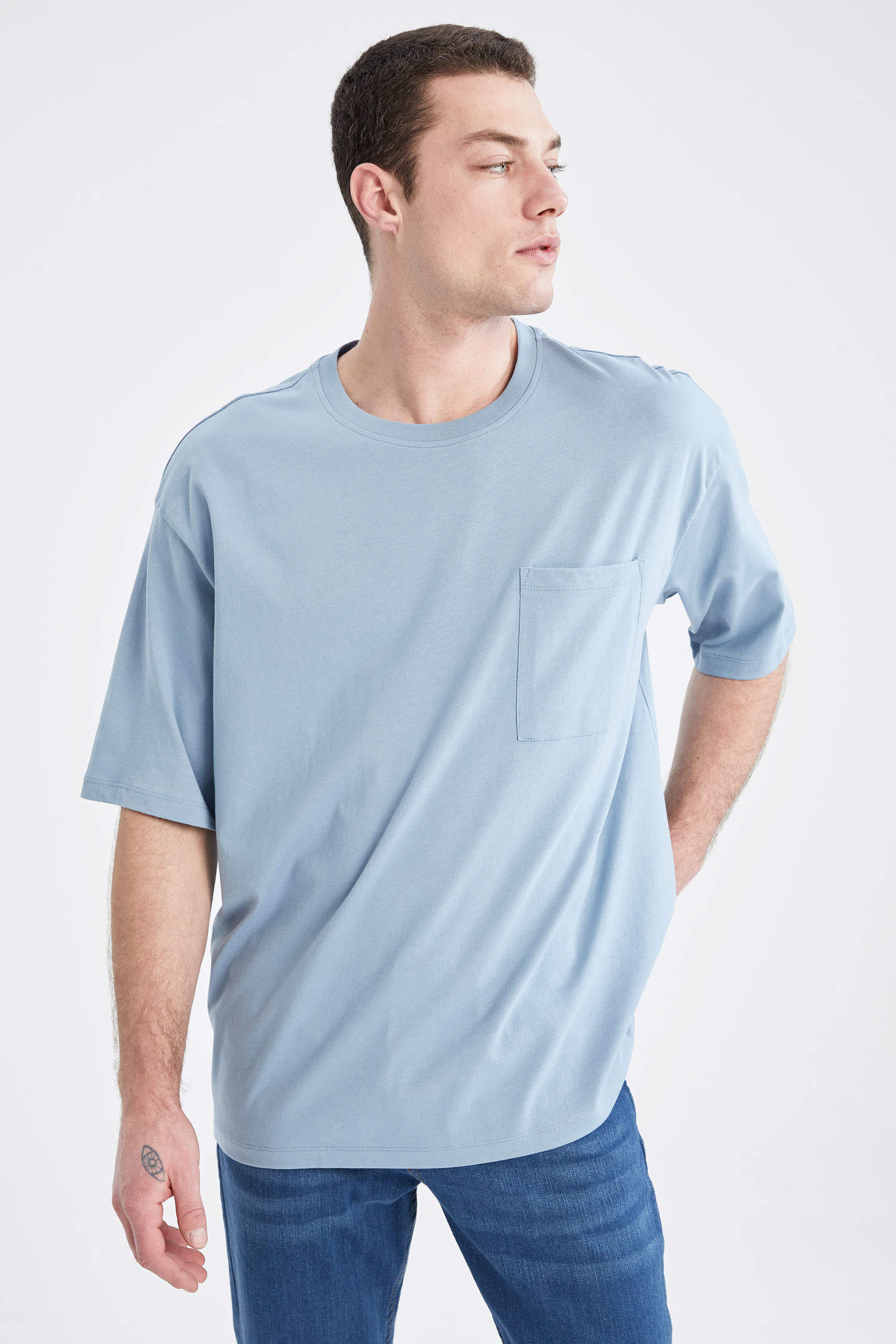 Blue MEN Oversized Fit Basic Short Sleeve Crew Neck T-Shirt 2048814 ...