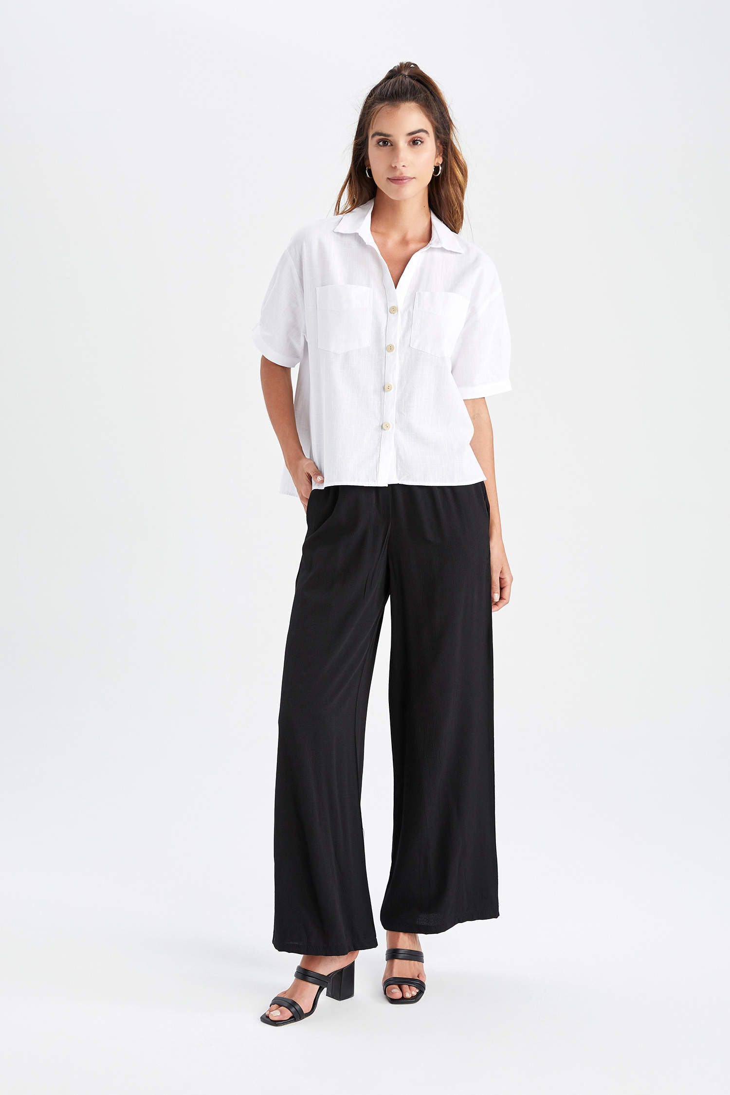 White WOMEN Short Sleeve Crop Shirt 2521390 | DeFacto