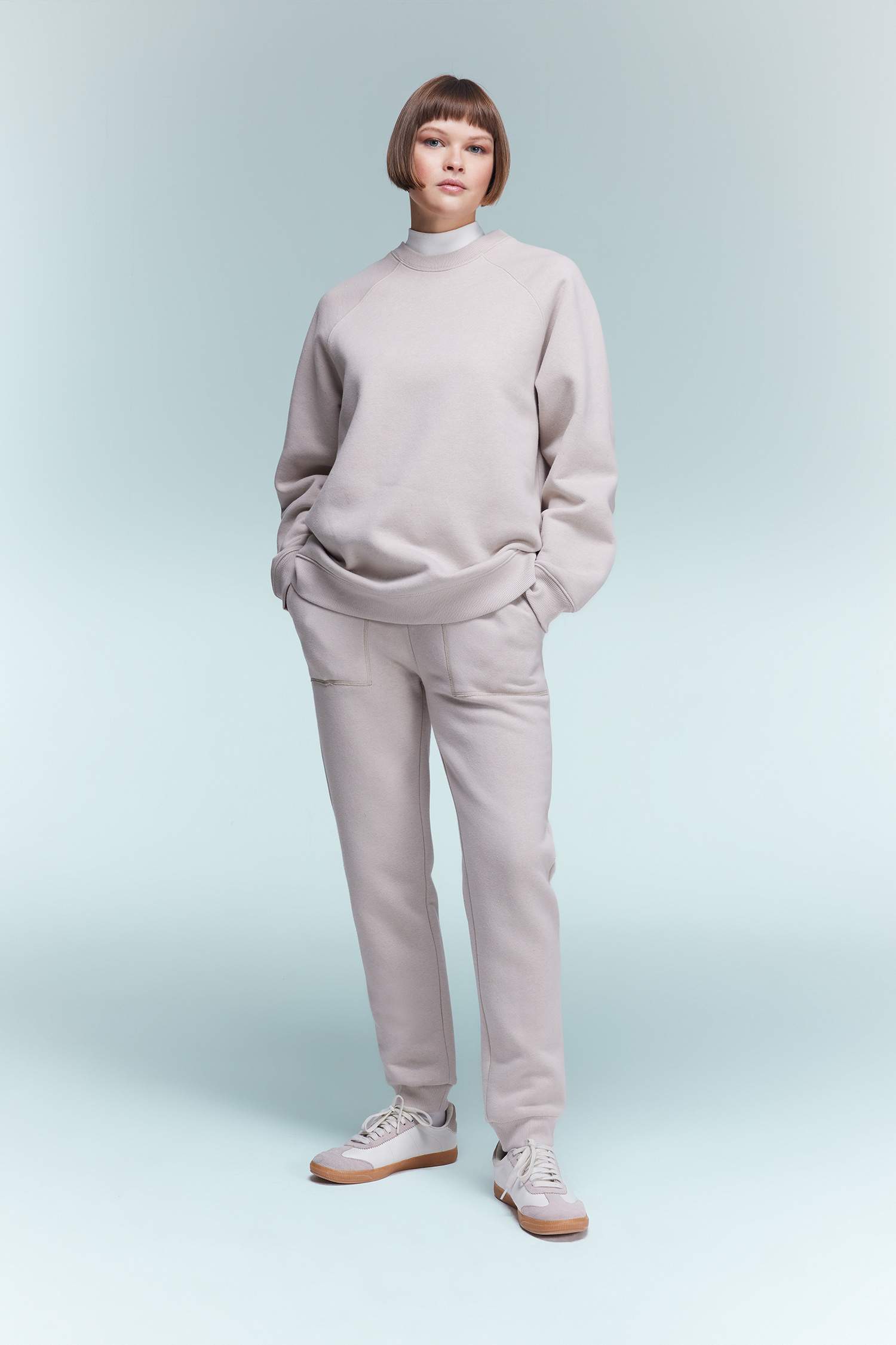 Oversize Fit Crew Neck Thick Basic Sweatshirt