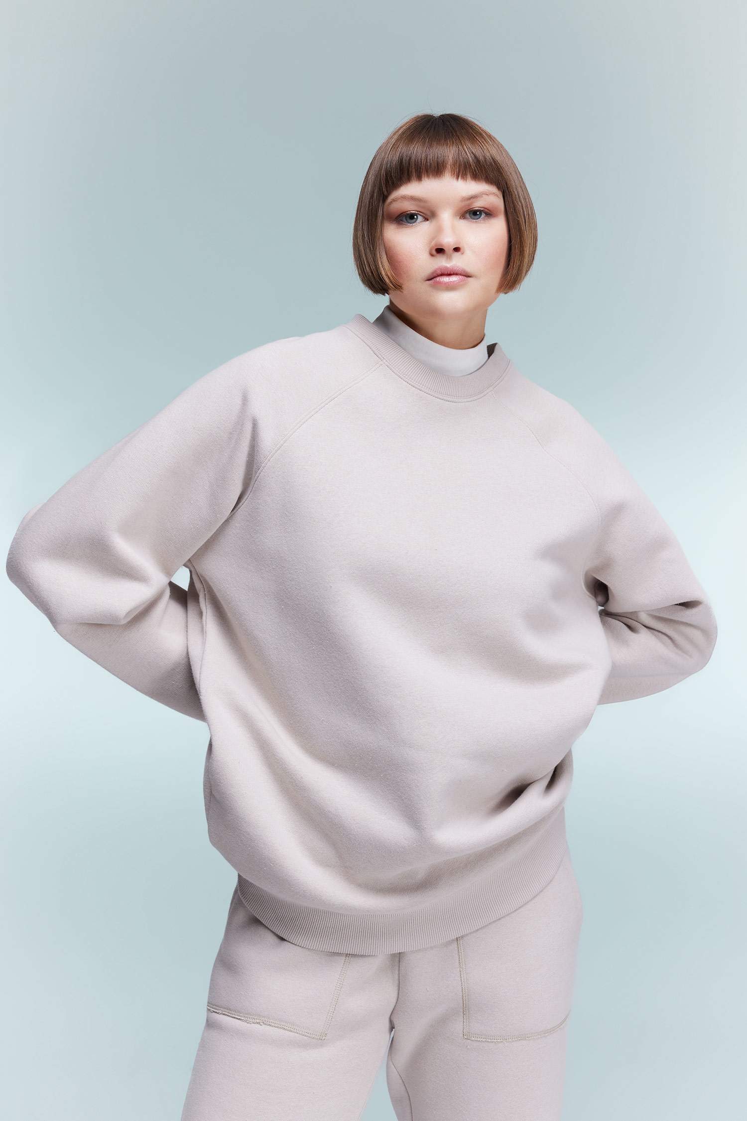 Oversize Fit Crew Neck Thick Basic Sweatshirt