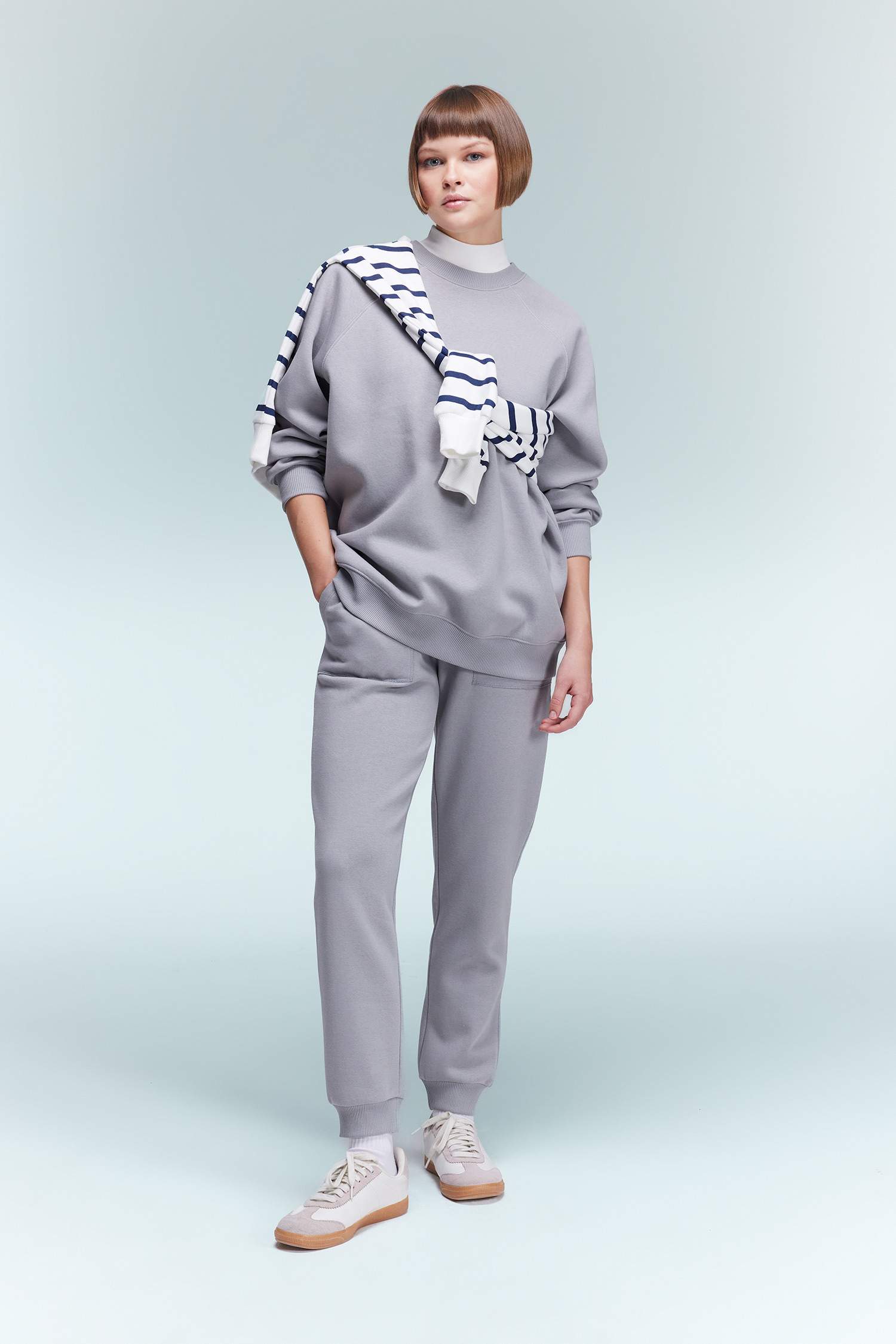 Світшот оверсайз з круглим вирізом Базовий з товстої тканини для жінок