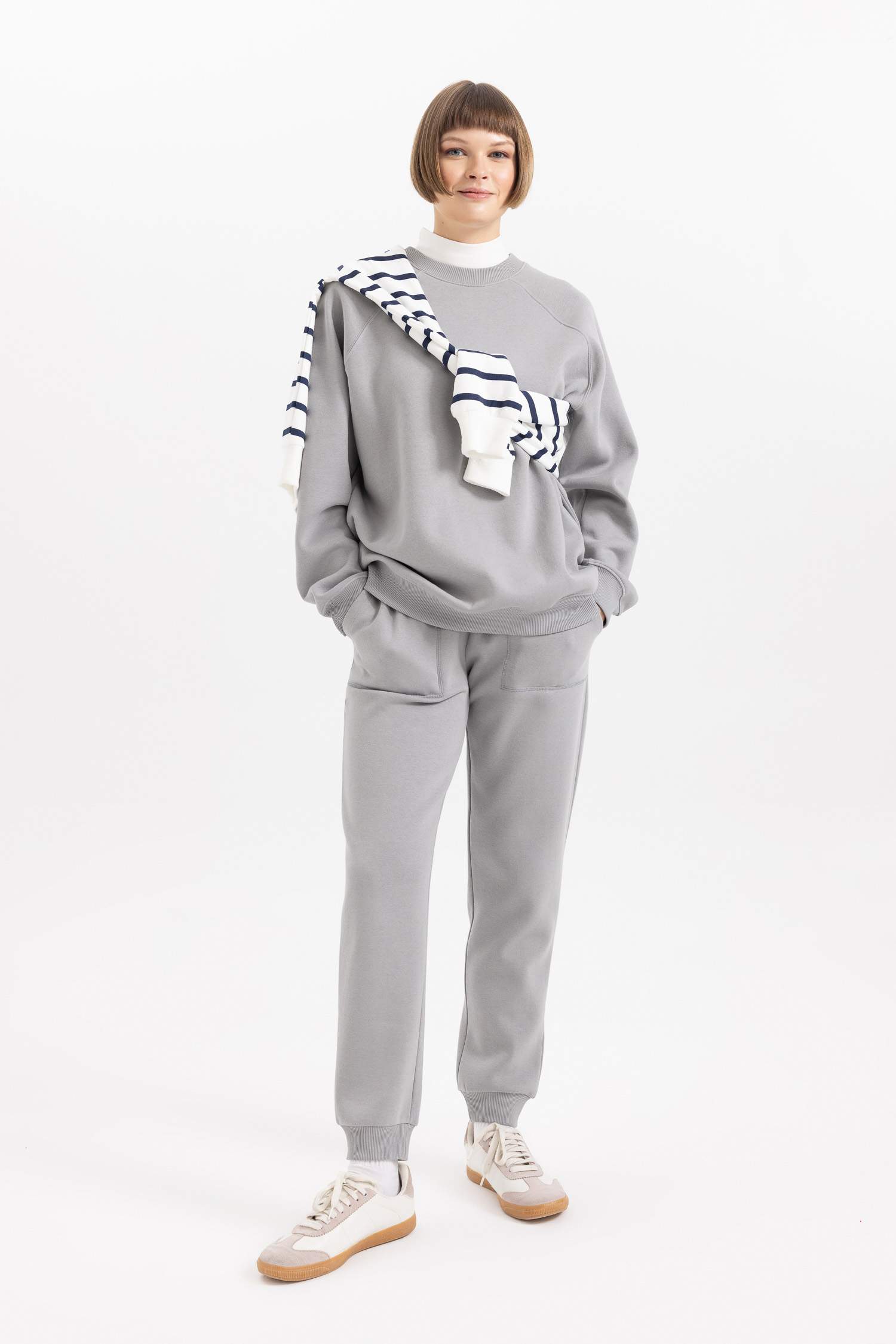 Світшот оверсайз з круглим вирізом Базовий з товстої тканини для жінок