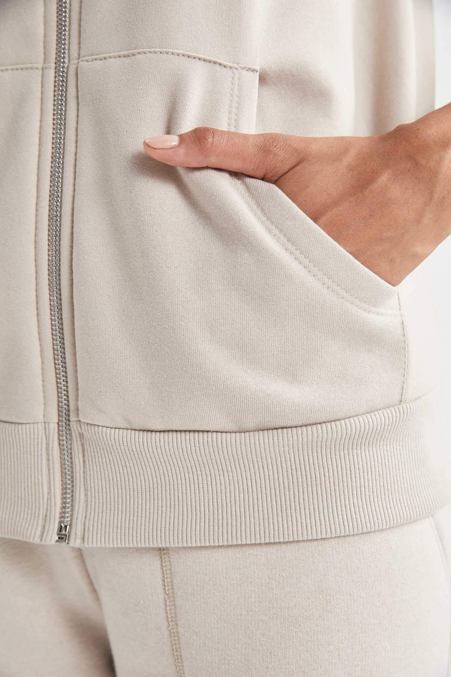 سويتر قماش رقيق قصة عادية