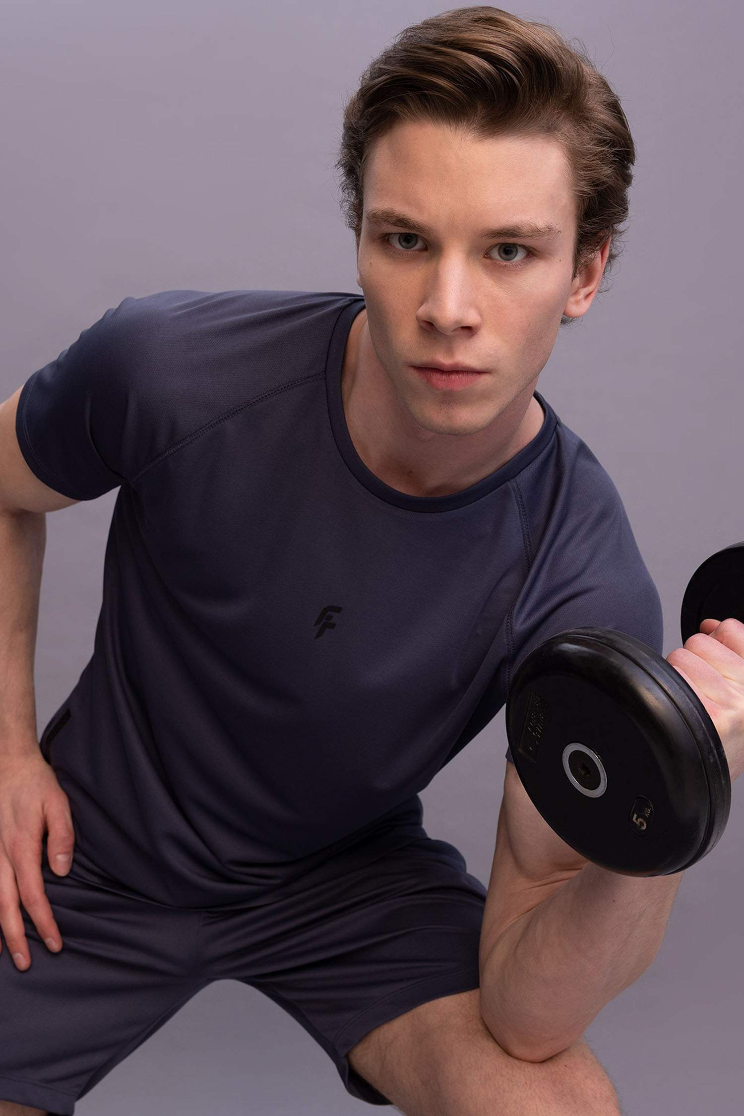 تيشيرت رياضي سليم فيت بياخة مستديرة