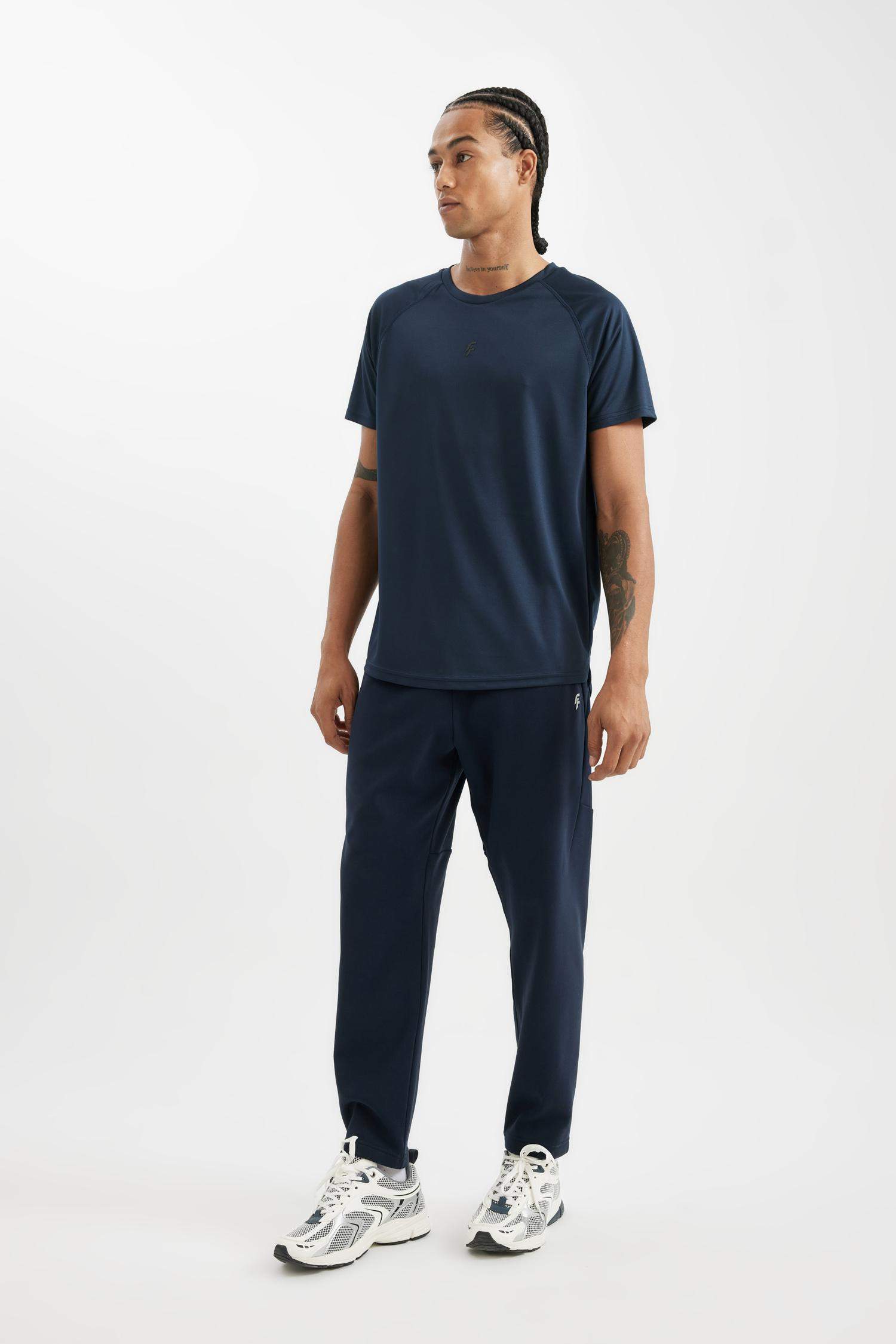 T-Shirt Slim Bleu marine imprimé à Col rond de DeFacto Fit