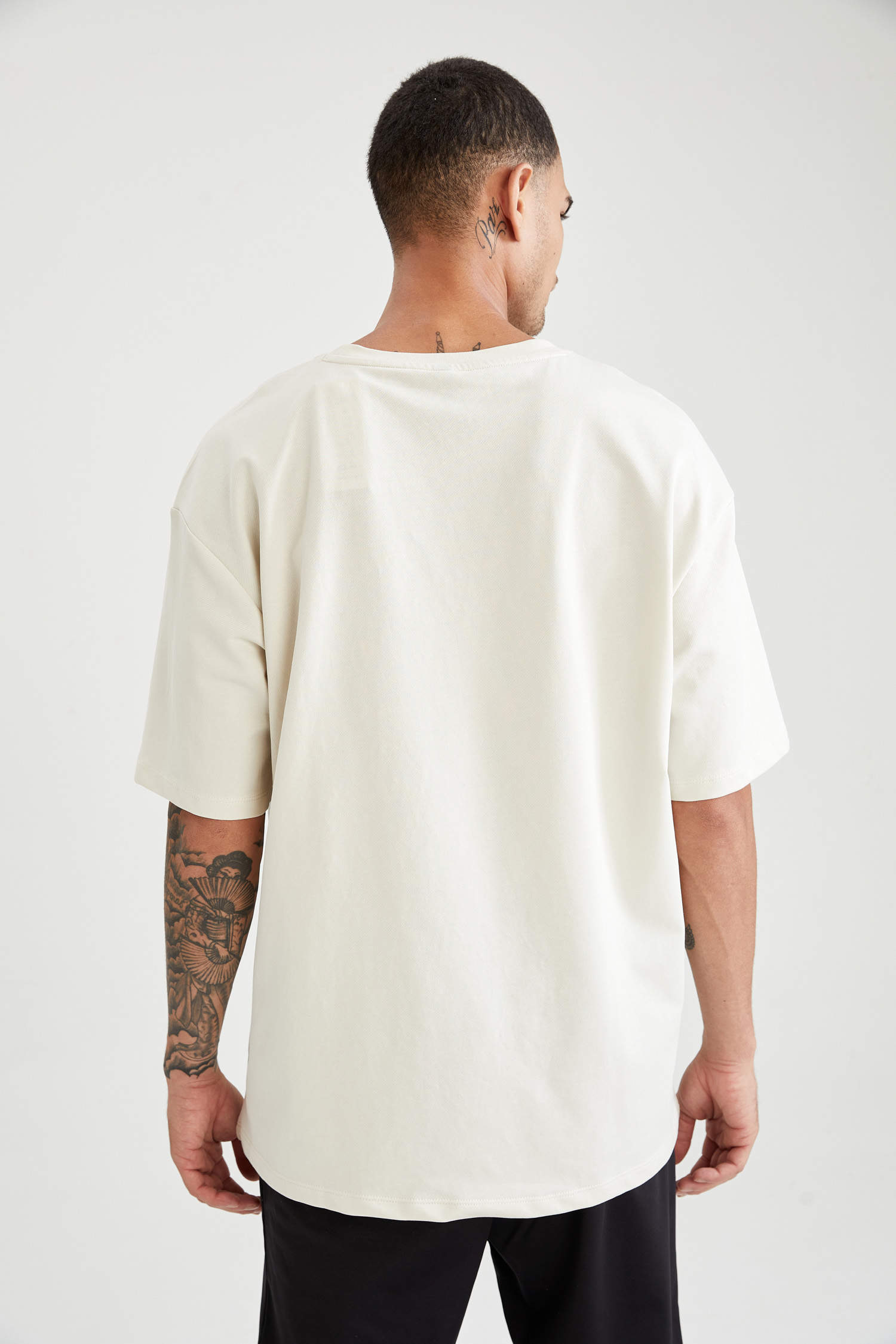 Beige MAN Oversize Fit Short Sleeve T-Shirt 2086717 | DeFacto