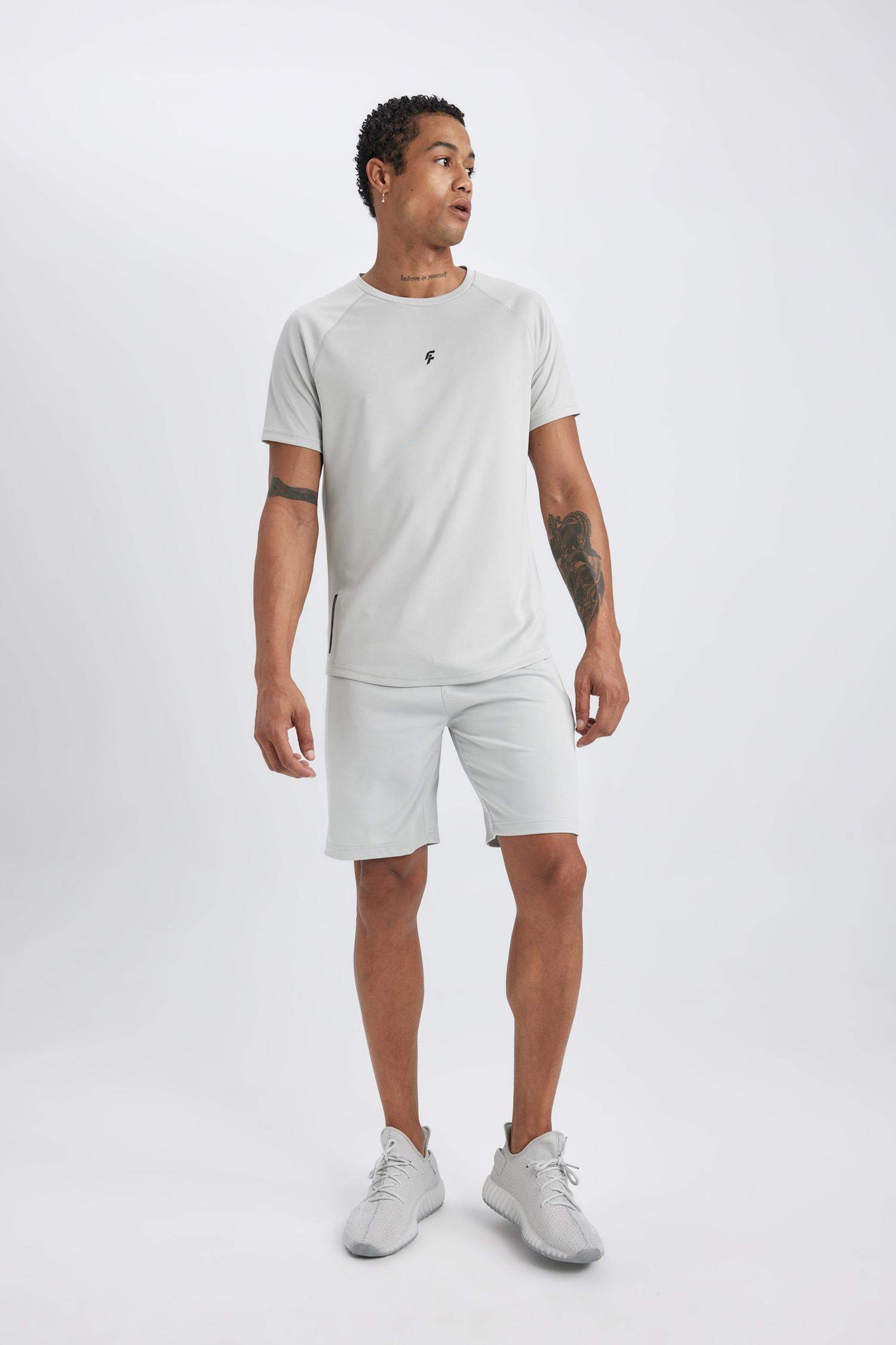 شورت رياضي سليم فيت ستاندارت من DeFactoFit