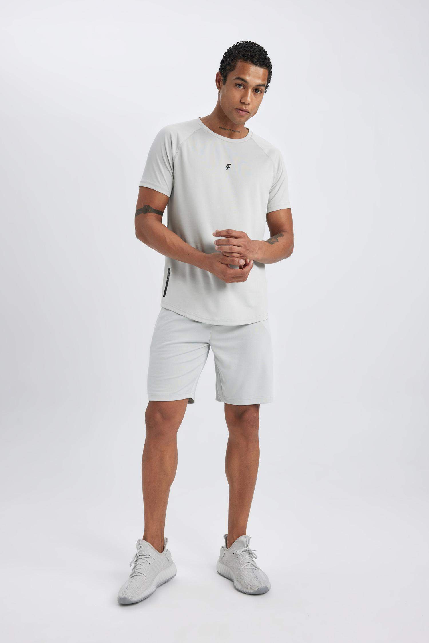 شورت رياضي سليم فيت ستاندارت من DeFactoFit