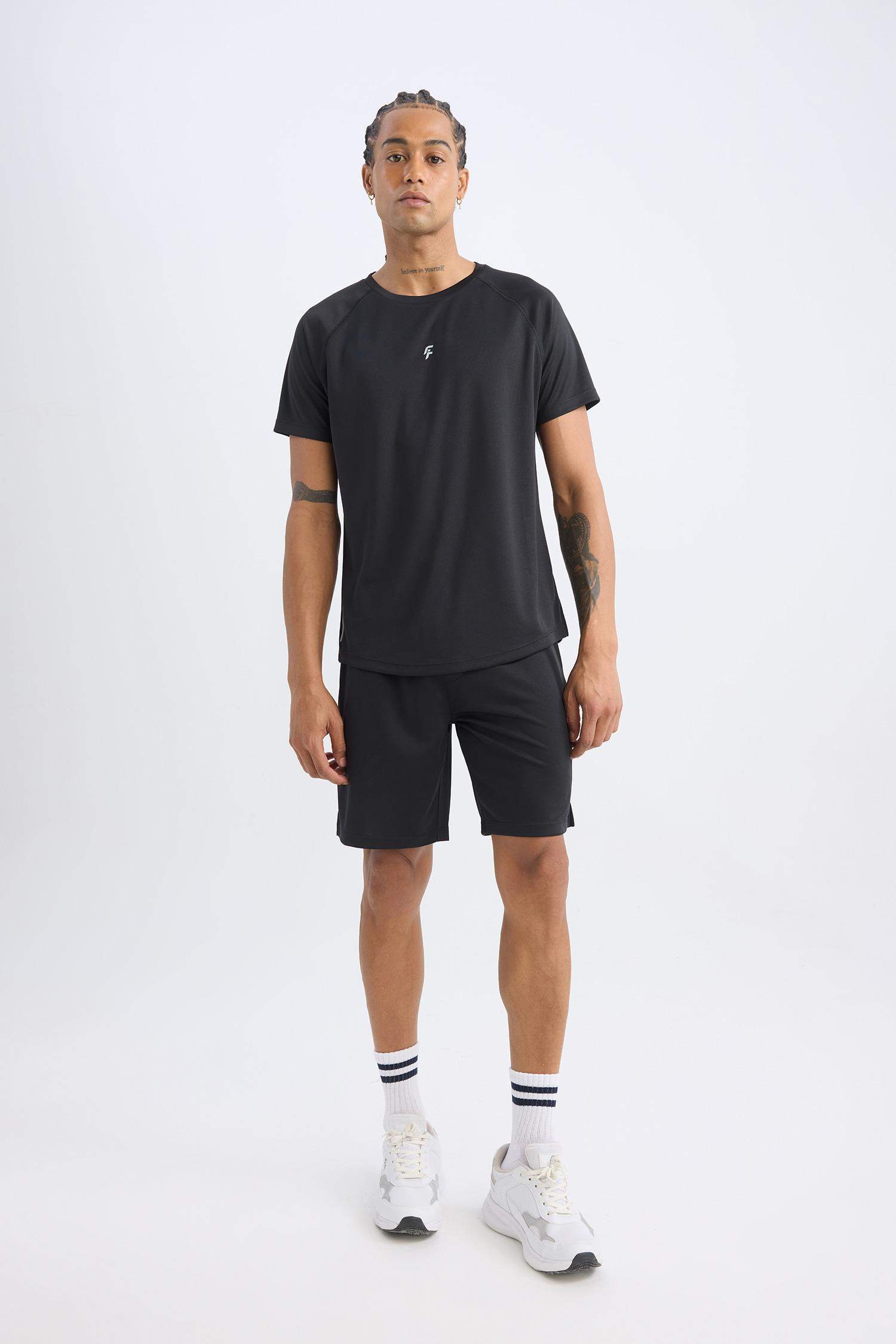 DeFactoFit Hızlı Kuruyan Slim Fit Dar Kesim Sporcu Standart Paça Şort