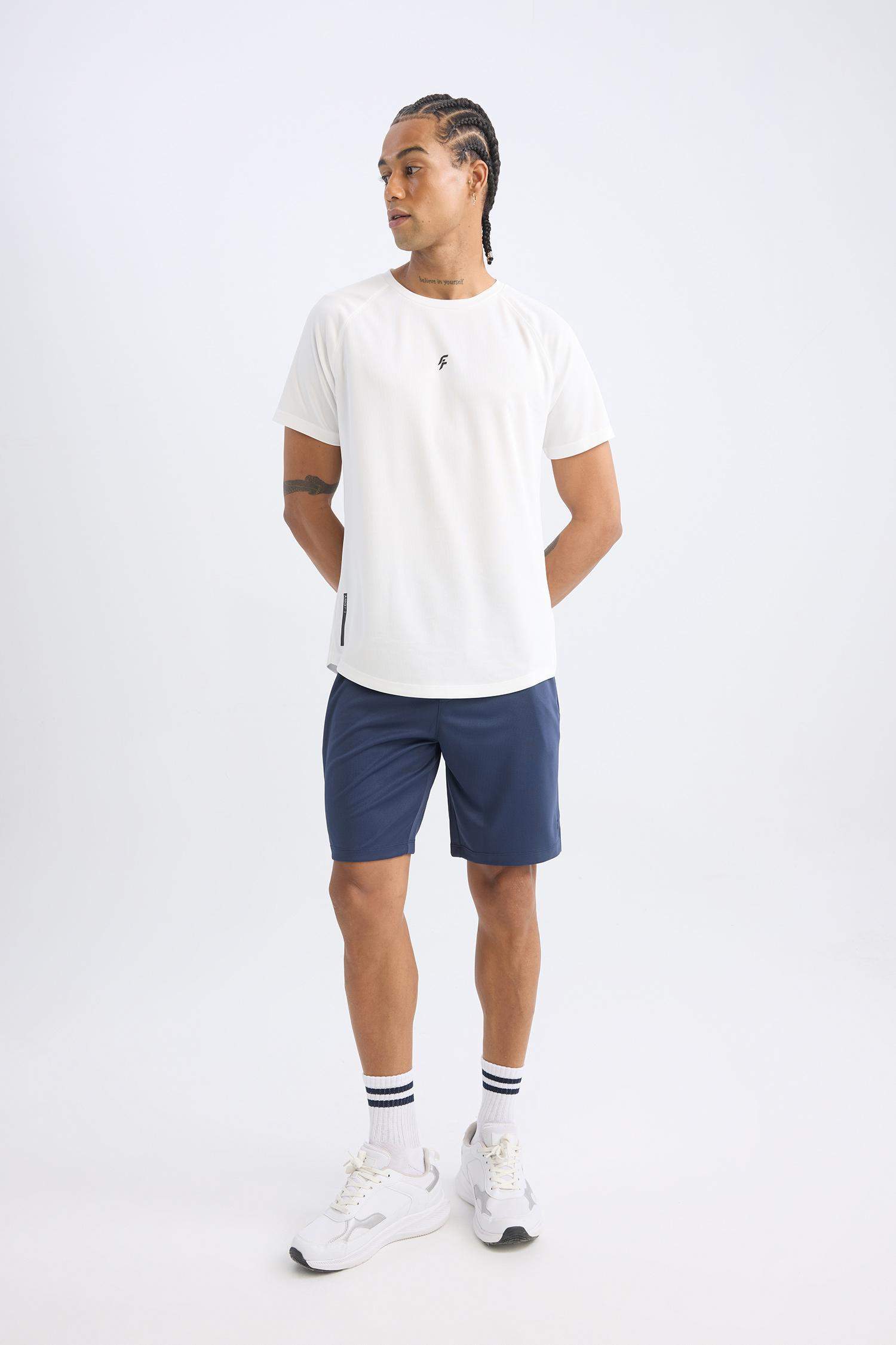 DeFactoFit Hızlı Kuruyan Slim Fit Dar Kesim Sporcu Standart Paça Şort