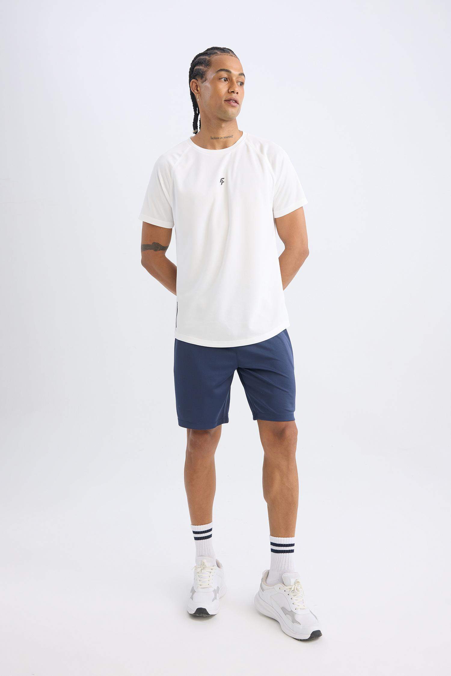 DeFactoFit Hızlı Kuruyan Slim Fit Dar Kesim Sporcu Standart Paça Şort