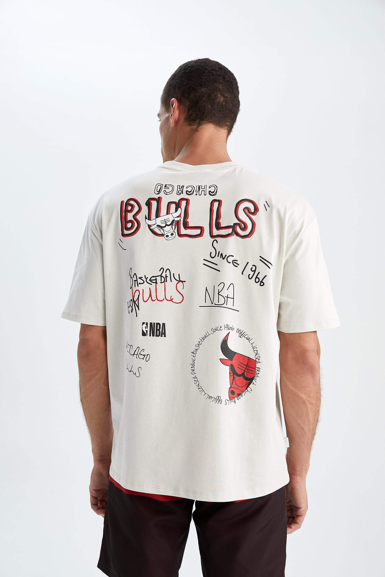 Defacto Fit NBA Chicago Bulls Oversize Fit Tişört. 6