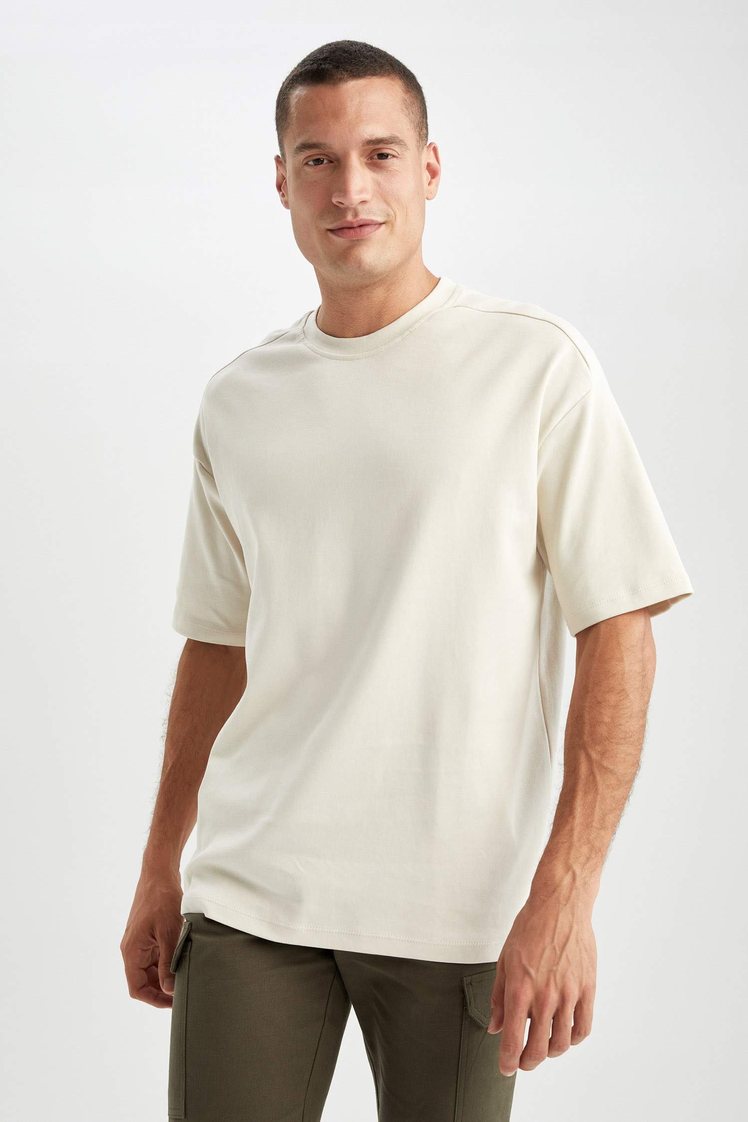 Beige MAN Oversize Fit Crew Neck Basic 