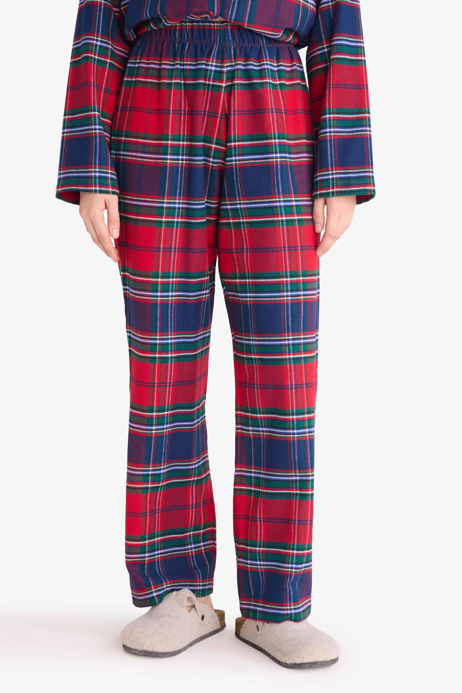 Fall in Love Flannel Top Bottom 2 Piece Pajama Set