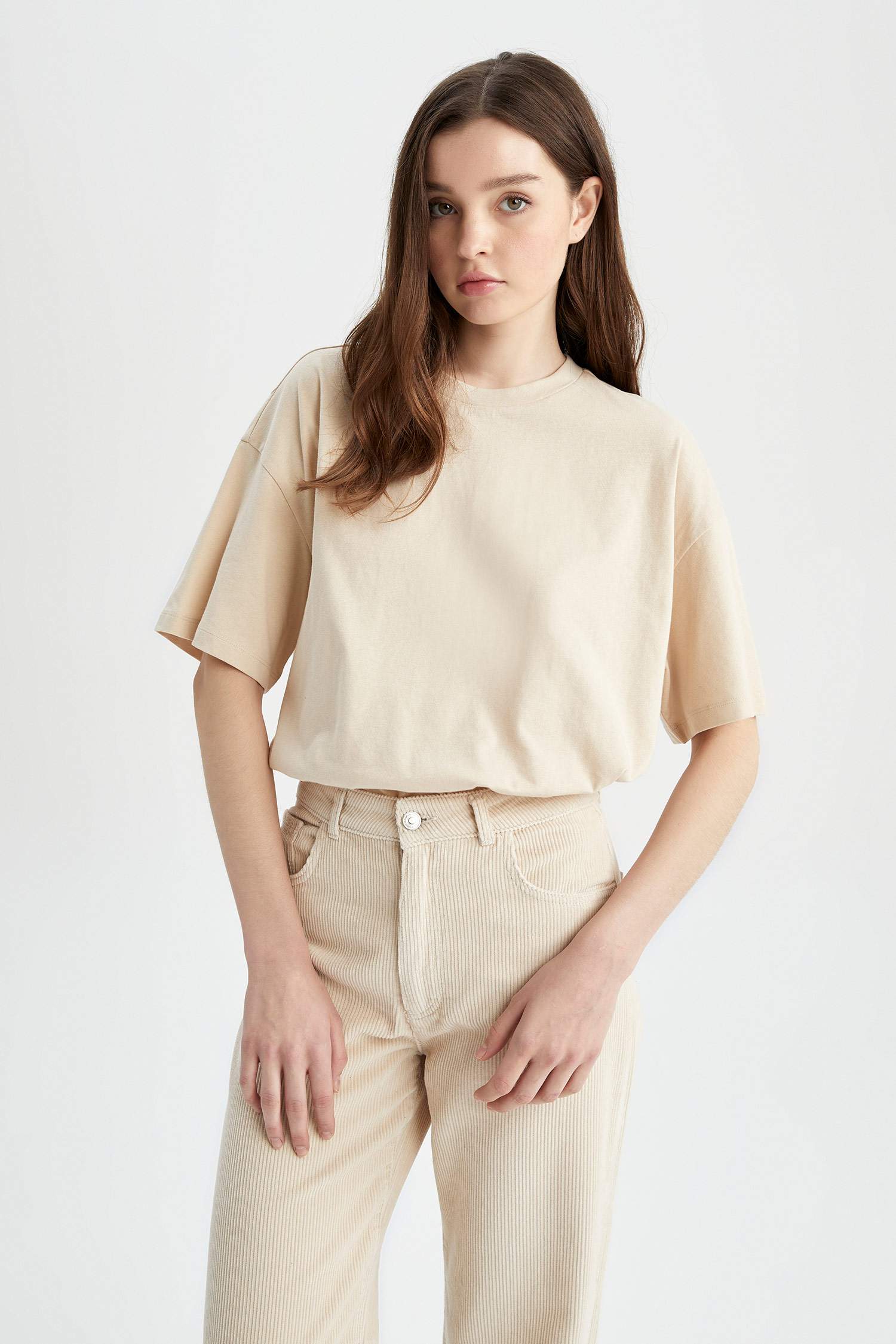 Oversize Geniş Kalıp Bisiklet Yaka Basic Düz Kısa Kollu Tişört