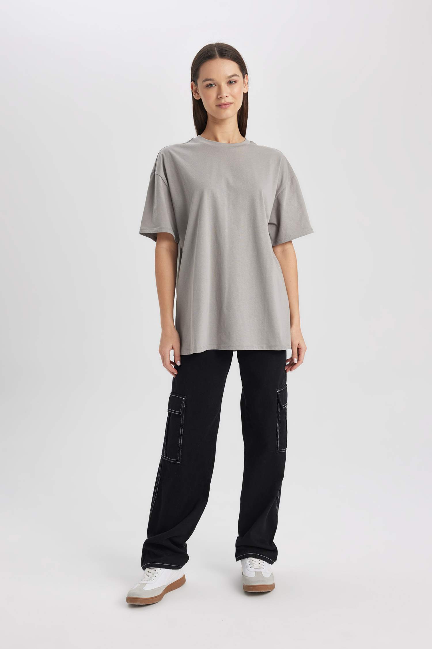 تي شيرت نص كم اوفر سايز بياقة مستديرة