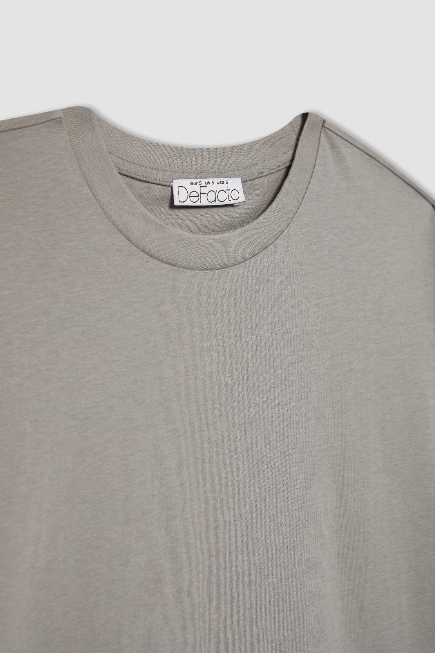 تي شيرت نص كم اوفر سايز بياقة مستديرة