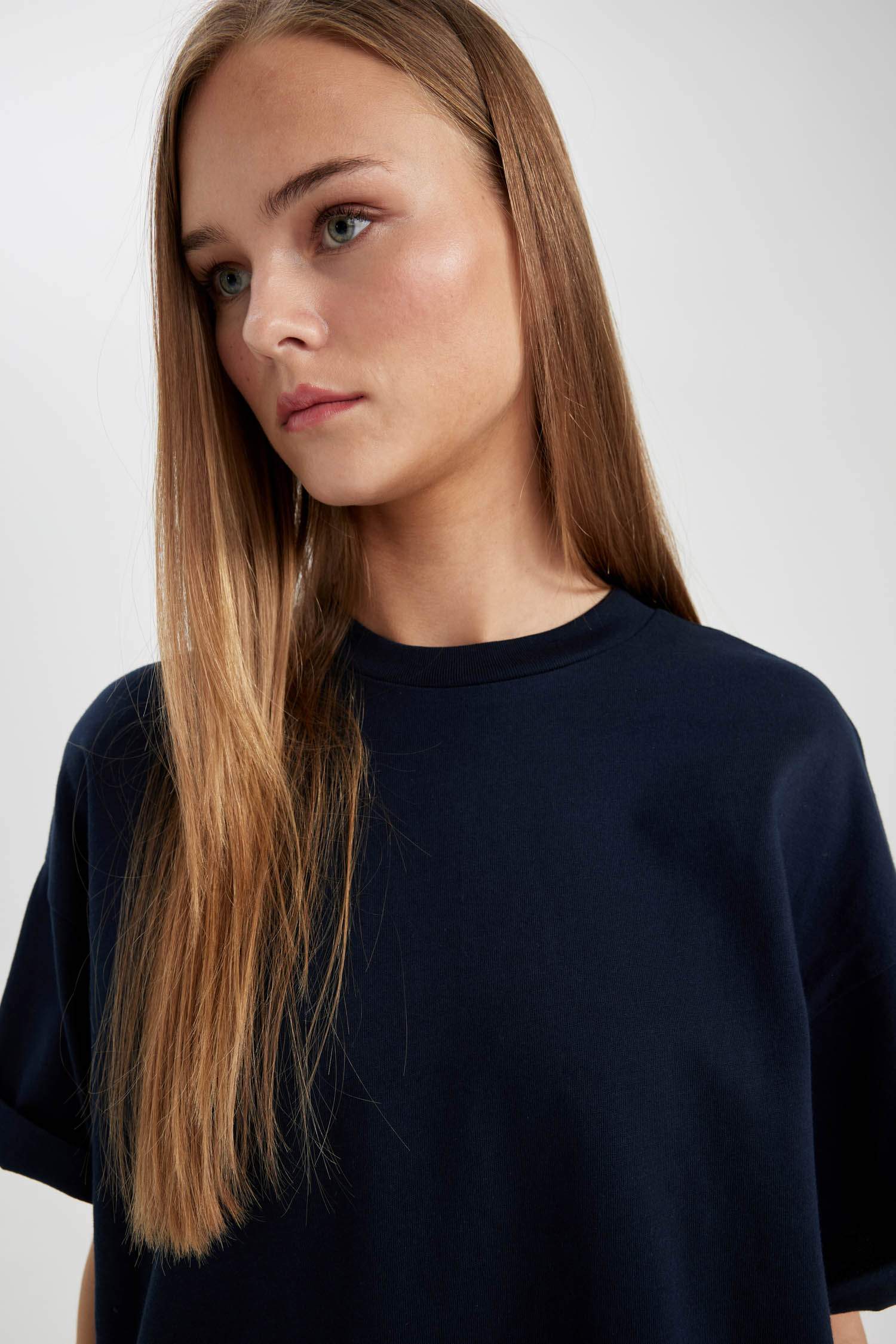 дөңгелек жаға Қысқа жеңді футболка