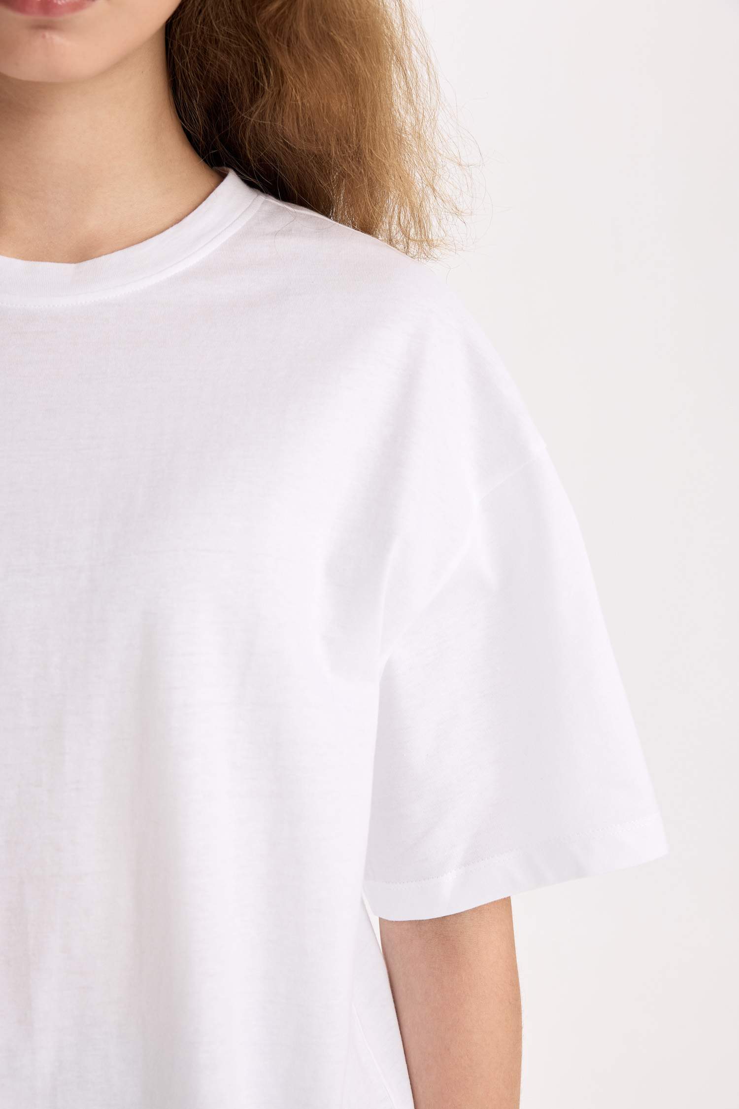 Oversize Fit Crew Neck Short Sleeve T-Shirt