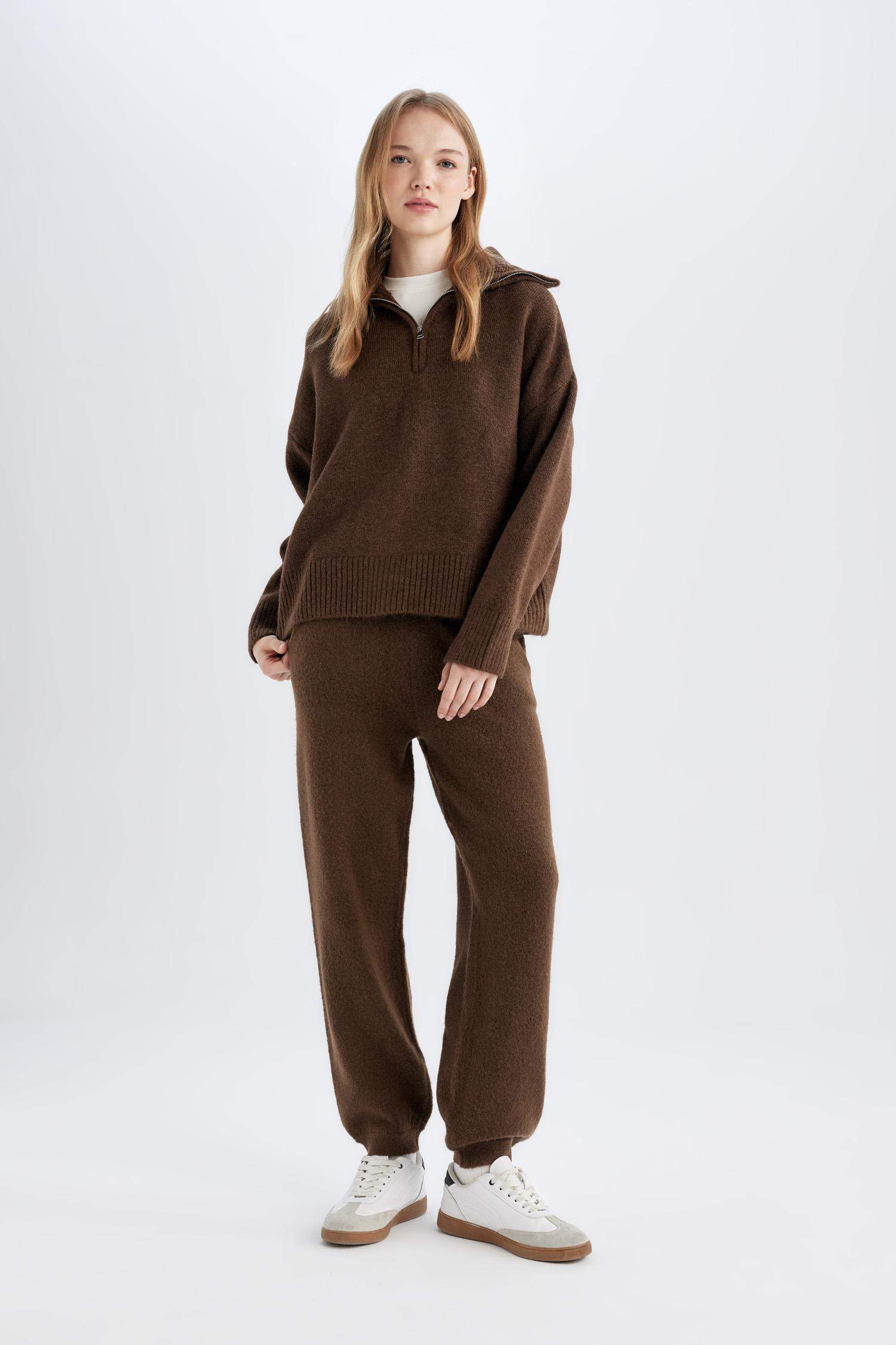 Jogger Pantolon Triko Kumaş Cepli Beli Paçası Lastikli