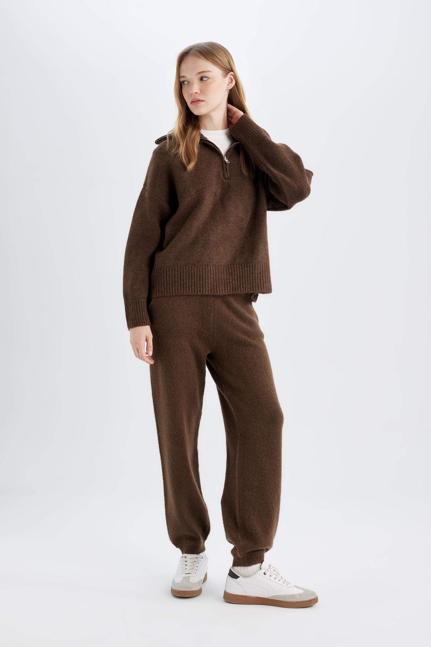 Jogger Pantolon Triko Kumaş Cepli Beli Paçası Lastikli