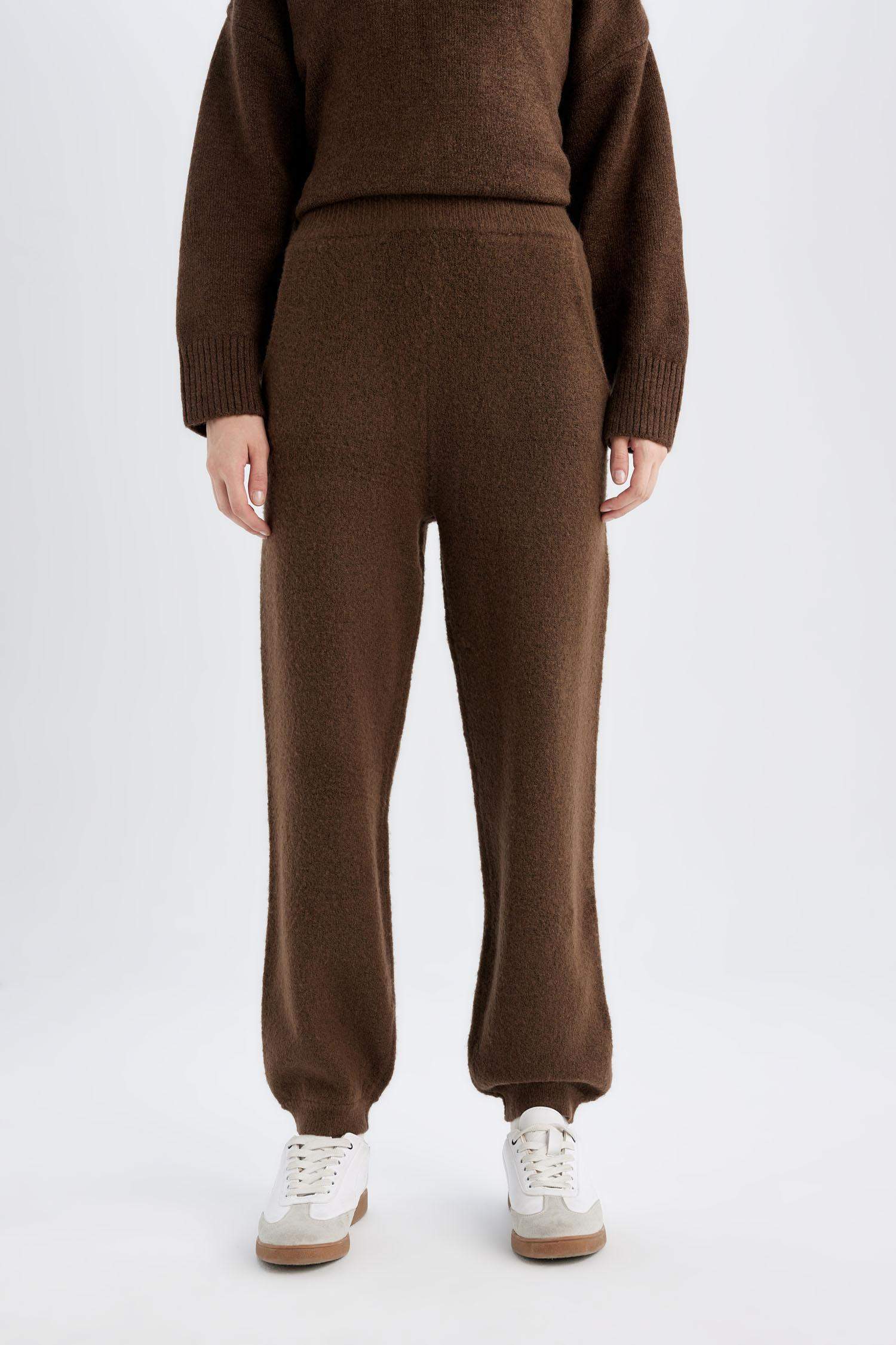 Jogger Pantolon Triko Kumaş Cepli Beli Paçası Lastikli