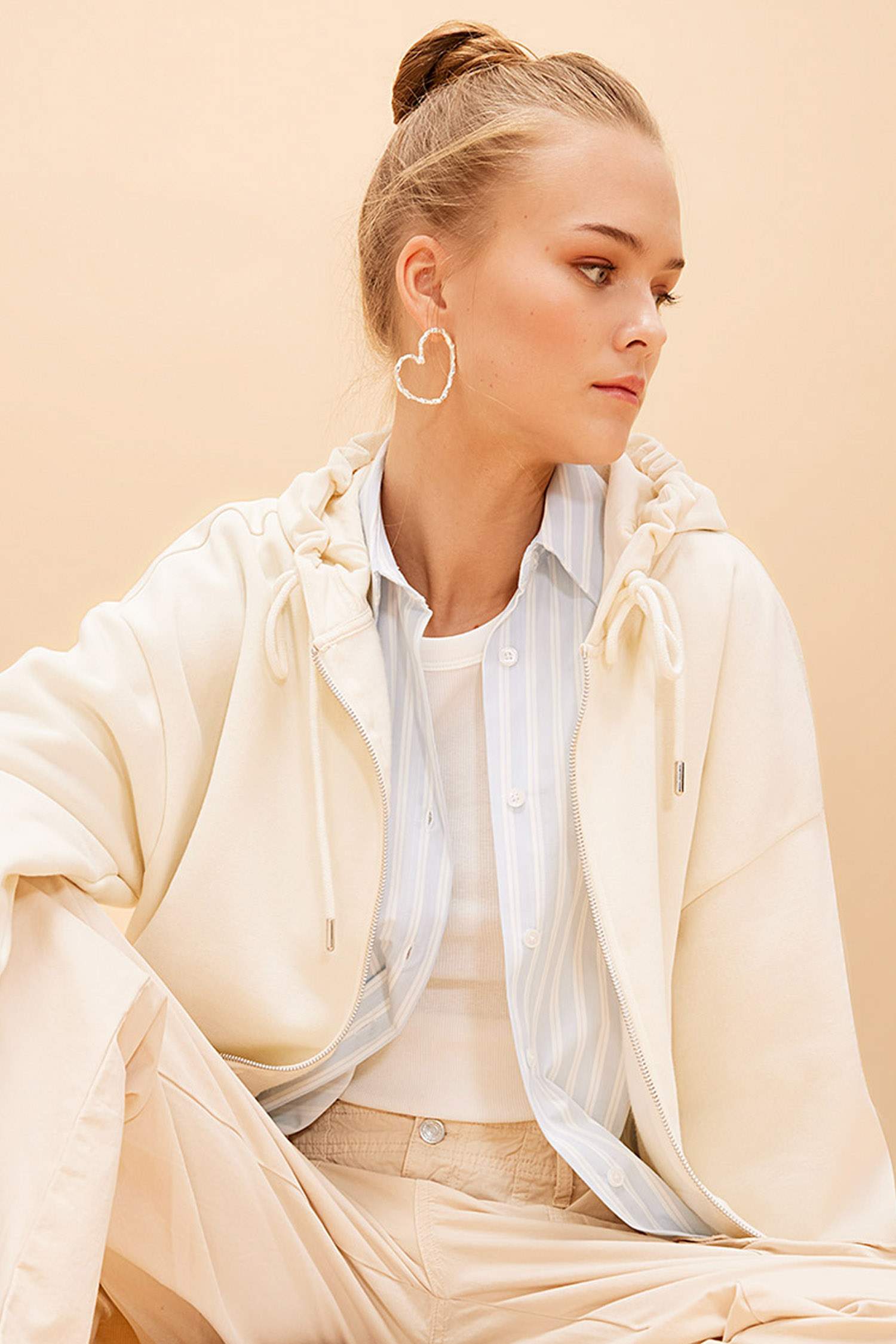 Oversize Fit Hooded Pocket Basic Zippered Sweatshirt