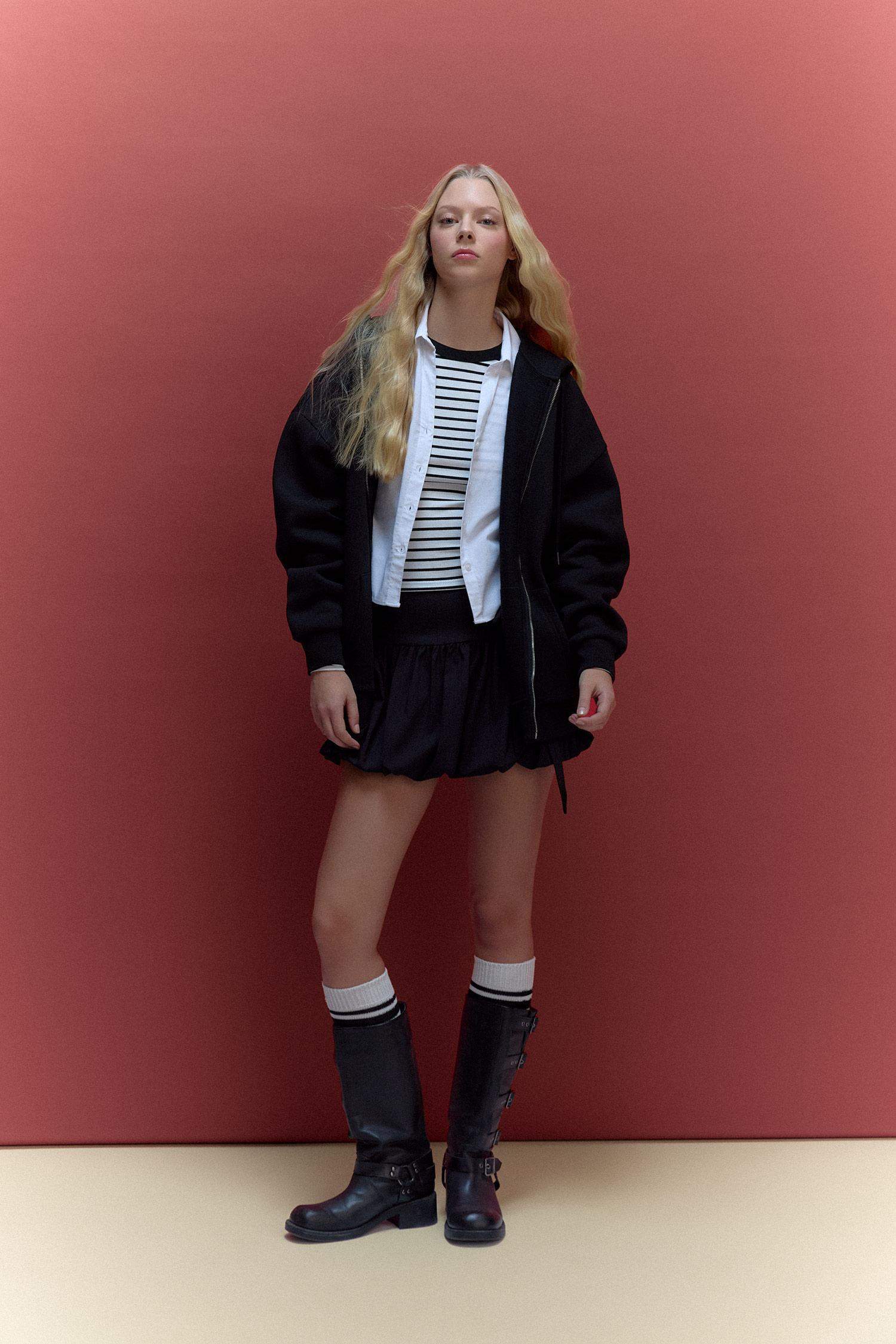 سويت شيرت سادة اوفر سايز بغطاء للرأس