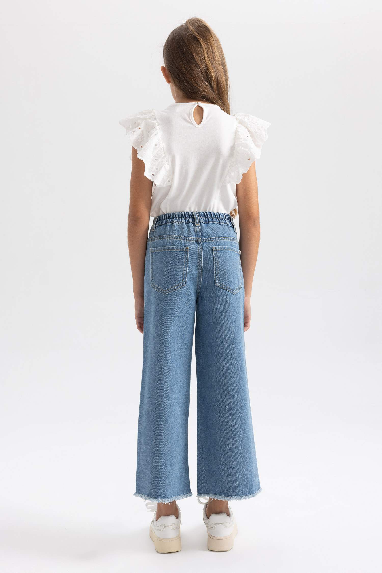 Қыздарға кең аяқ джинсы Шалбар