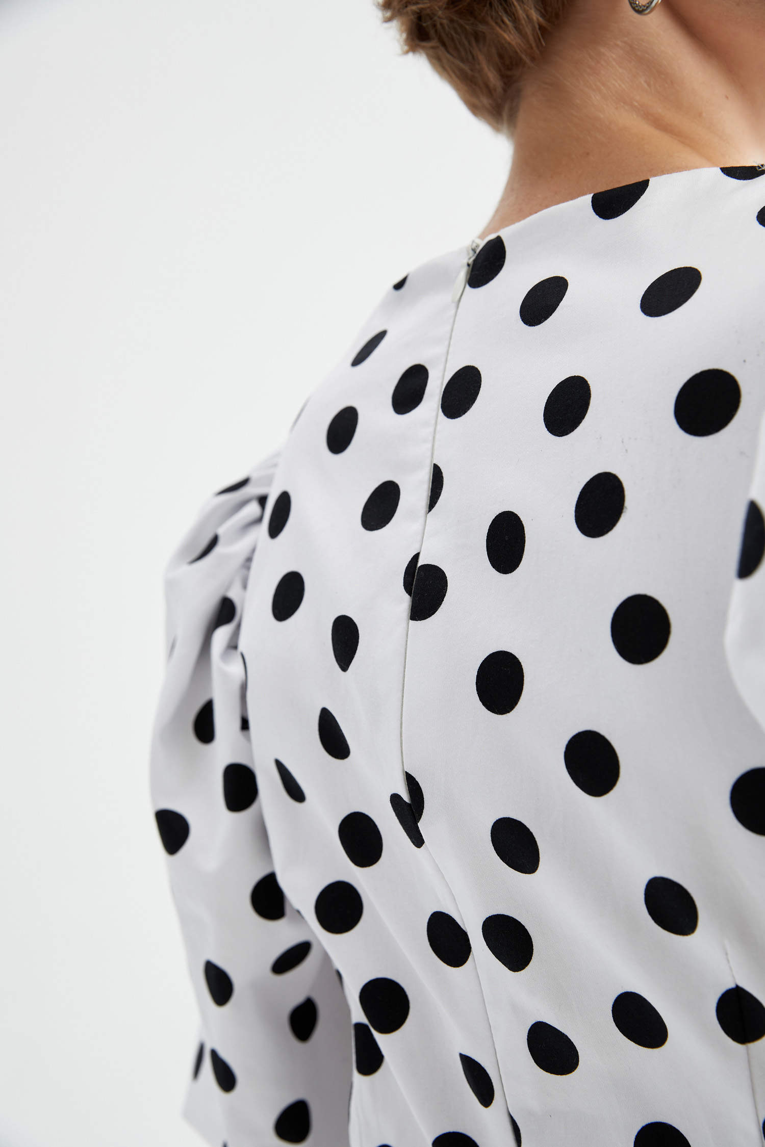 Defacto Nihan Peker Tasarım Puantiye Desenli Fiyonk Detaylı Midi Elbise. 6