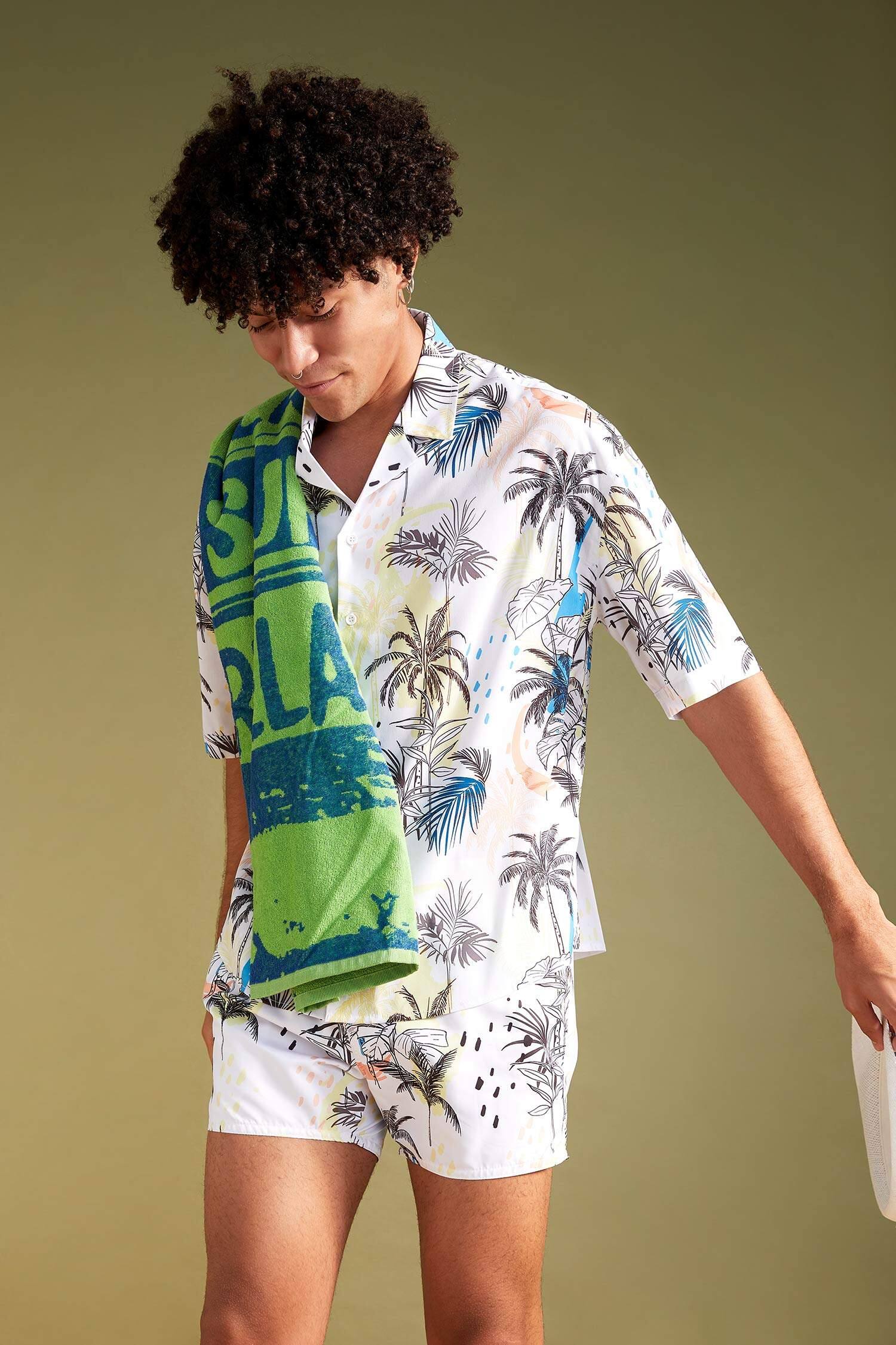 Short-Sleeve Printed Oversized Hawaiian Shirt