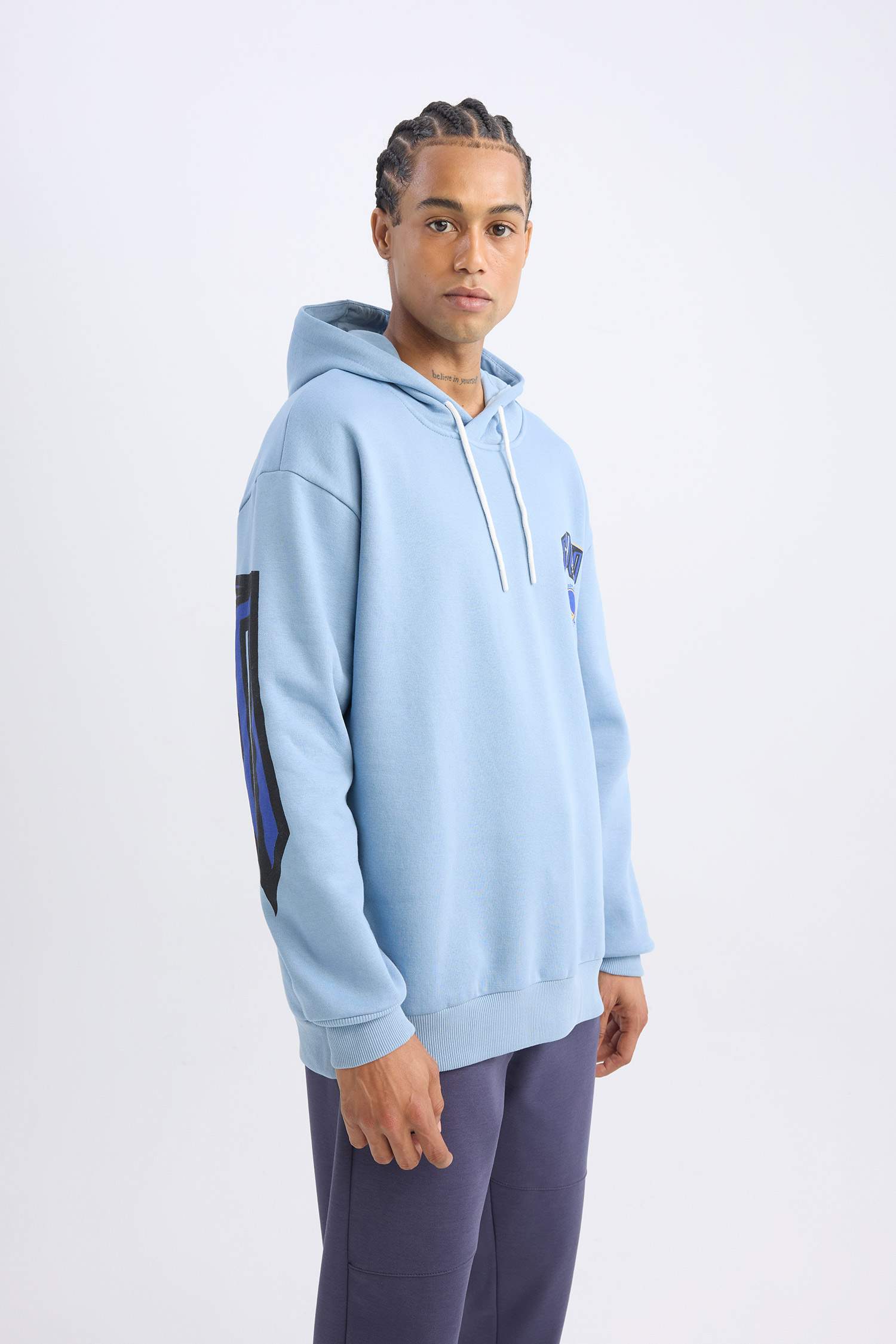 DeFactoFit NBA Golden State Warriors Oversize Geniş Kalıp Sırt Baskılı Kapüşonlu Sweatshirt